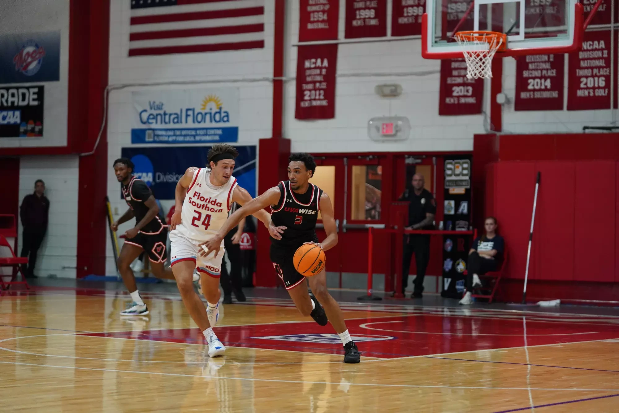 Patrick Shelley drives vs Florida Southern - 2025-26