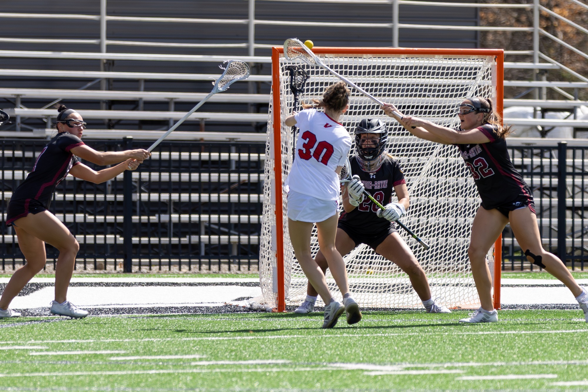 Noley Hiller vs L-R 2025