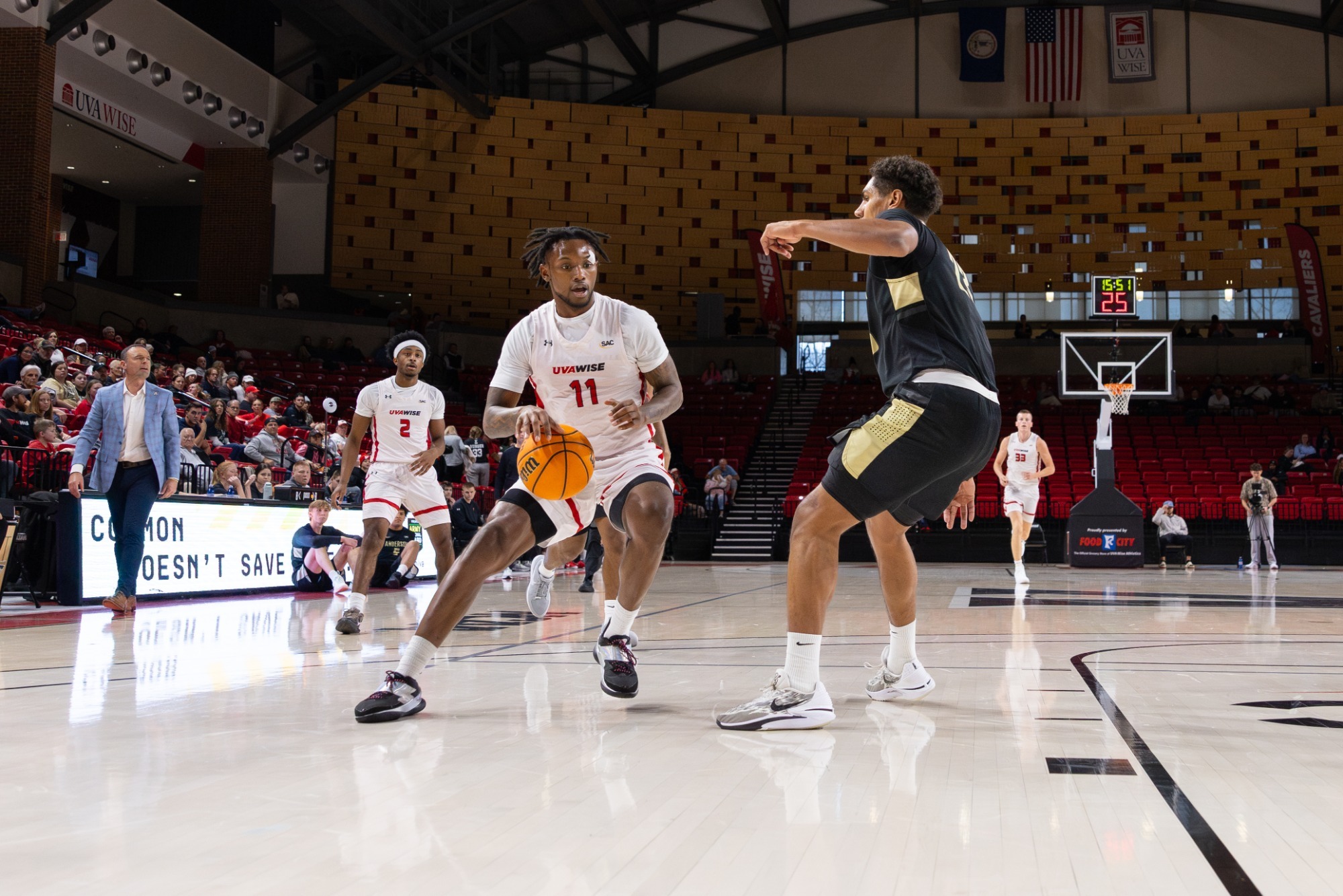 Kam Roberts drives vs Anderson 2025-26