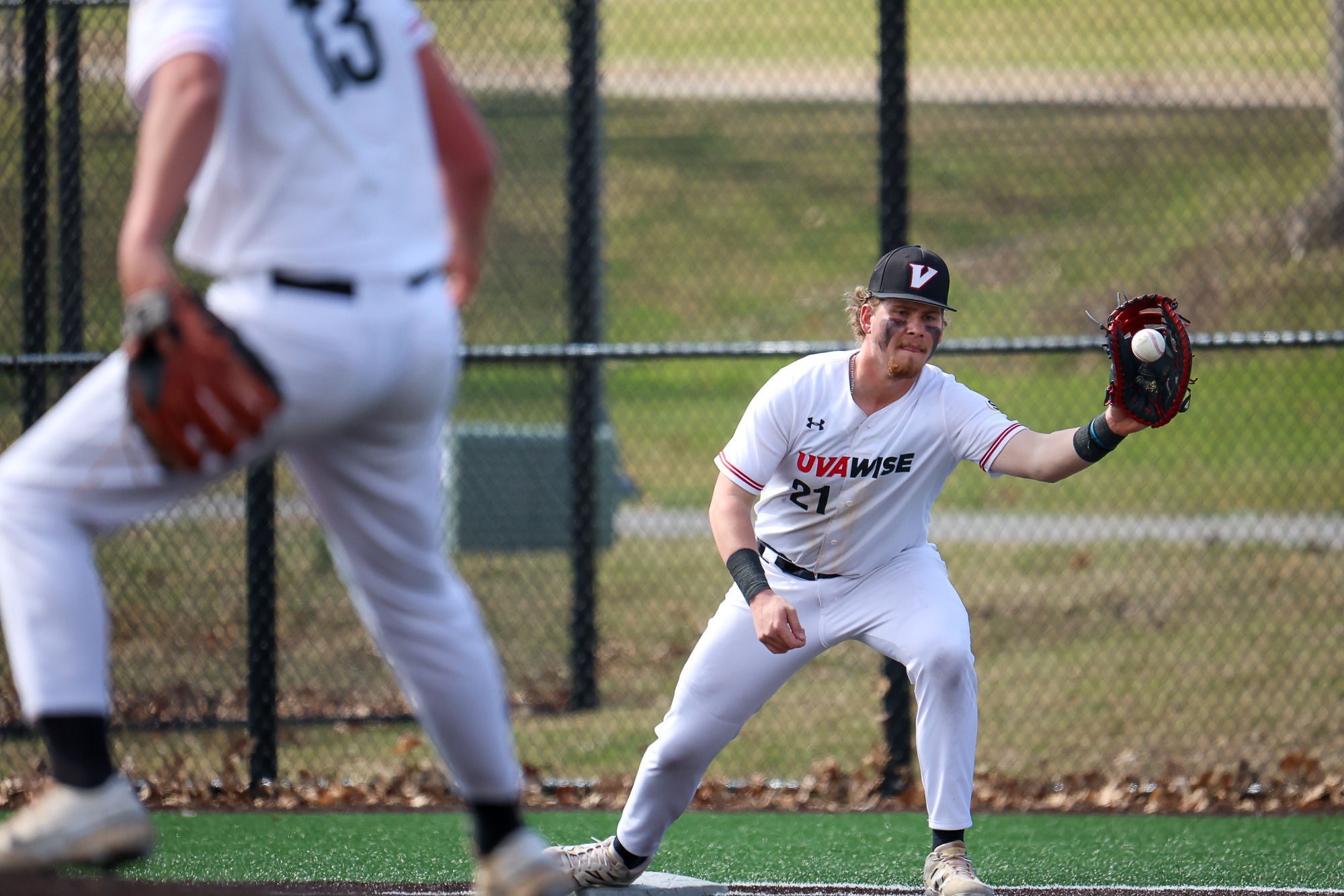 Jake Smith makes the catch vs. Wingate - 2026