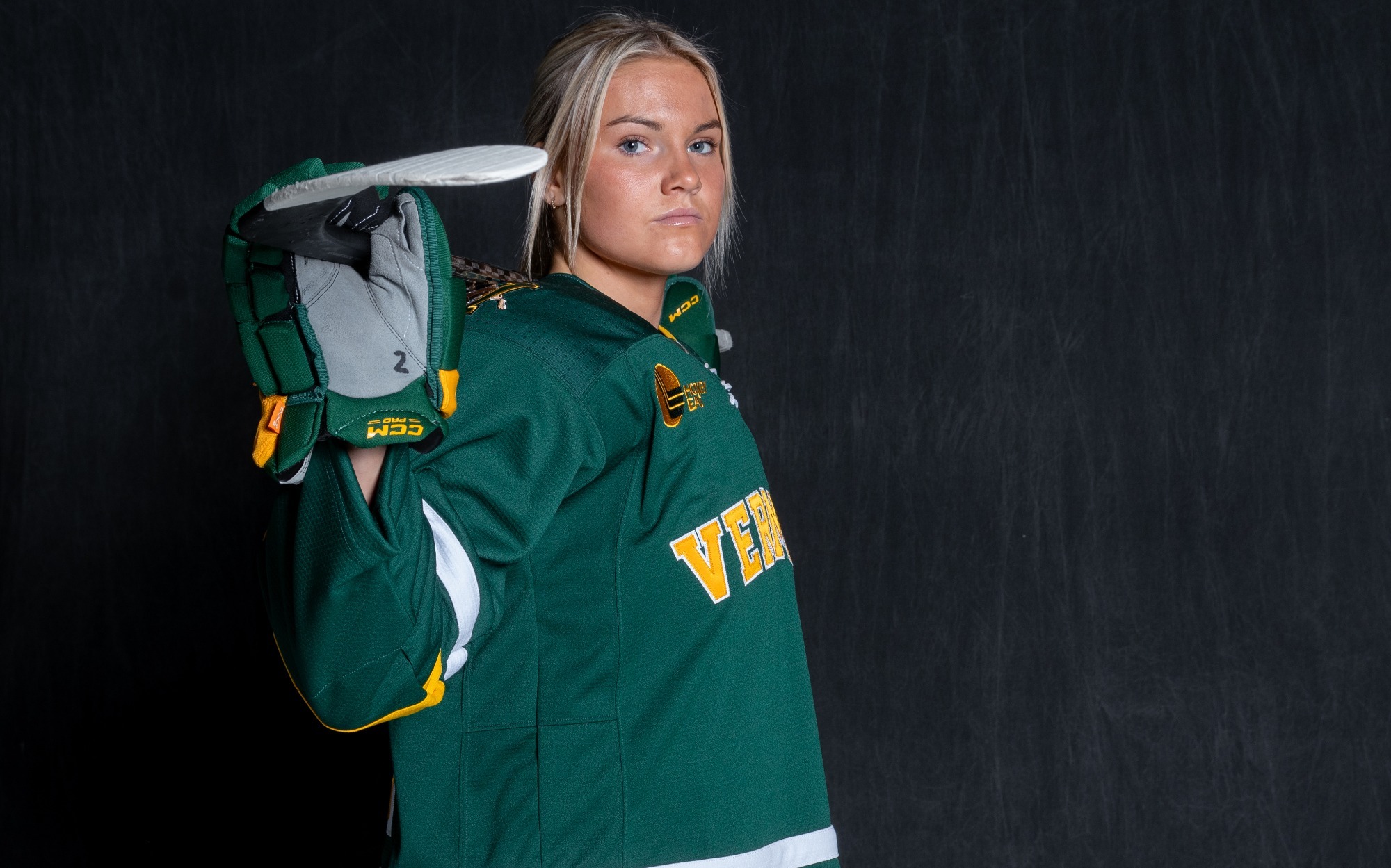 Ezra Oien Women's Ice Hockey University of Vermont Athletics