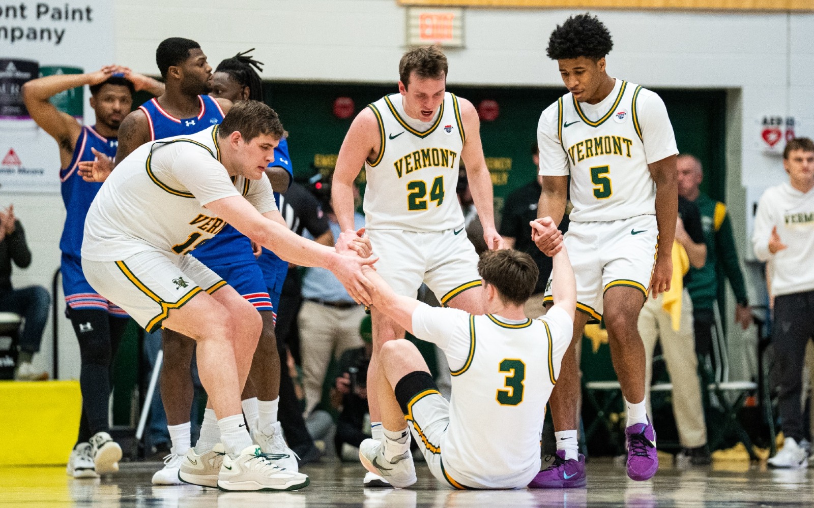 mbb recap vs UMass Lowell