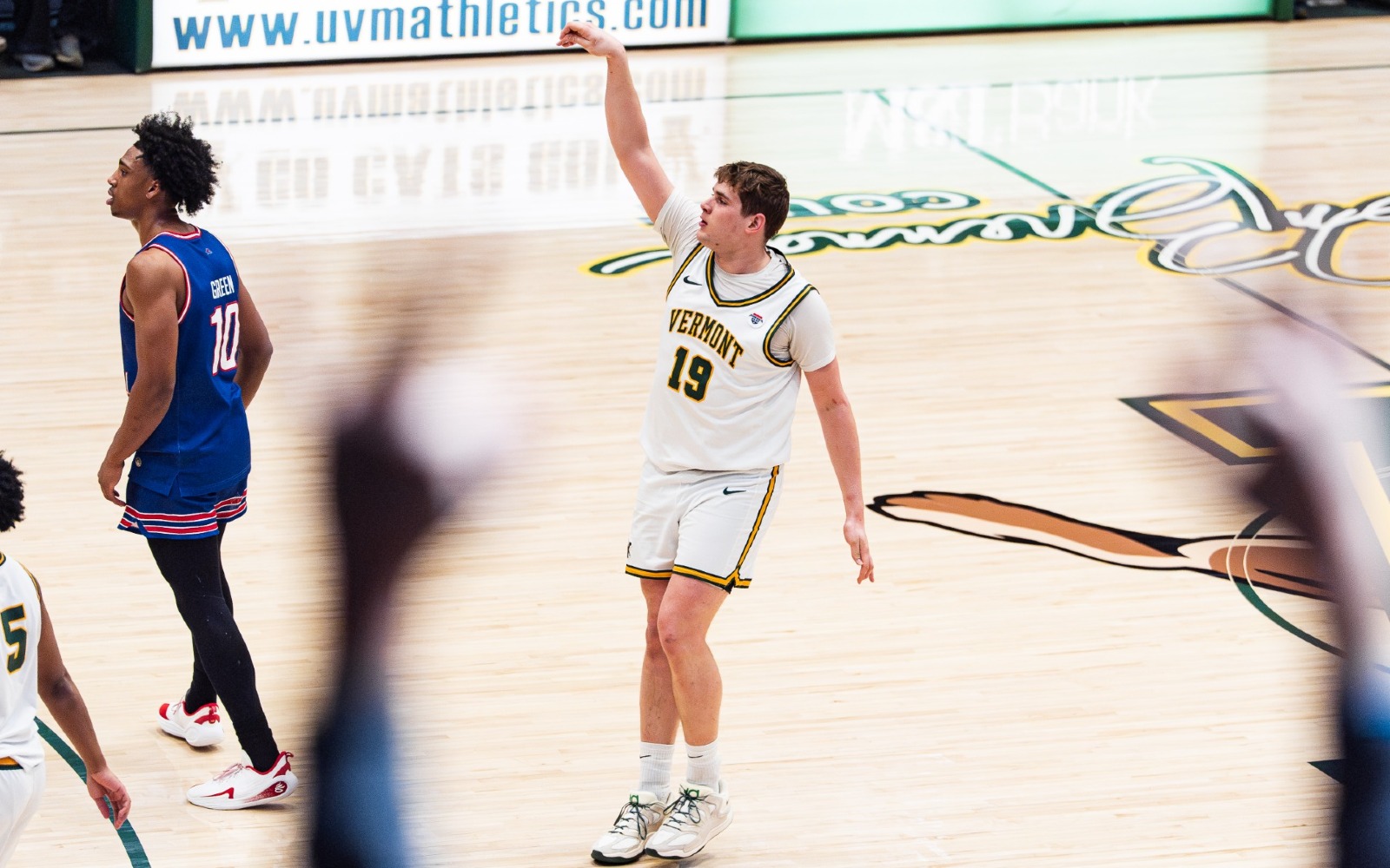 mbb AE Preseason Poll