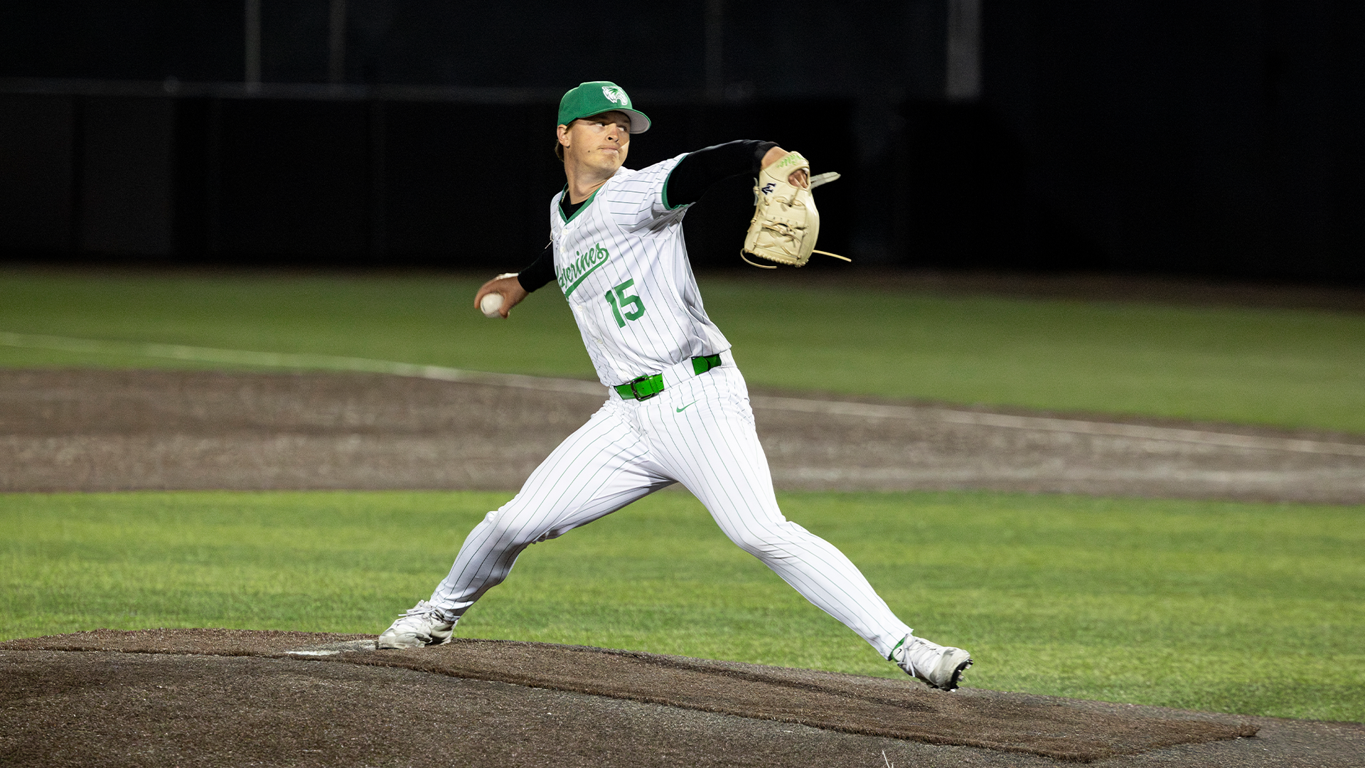 Aaron Rice pitches against Cincinnati