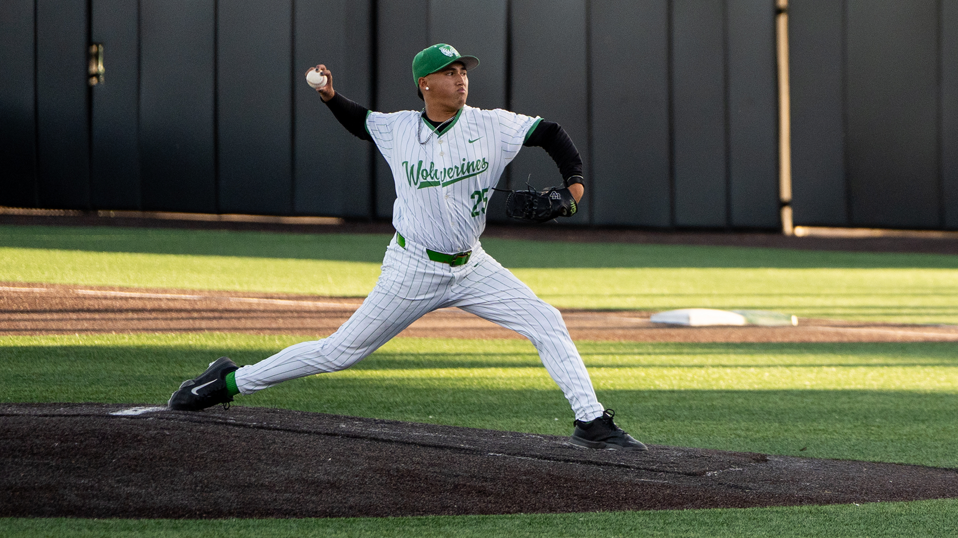 Ray Hernandez on the bump against UT Arlington