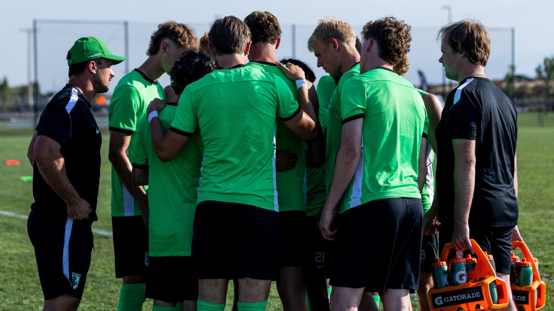 Team huddle vs Snow
