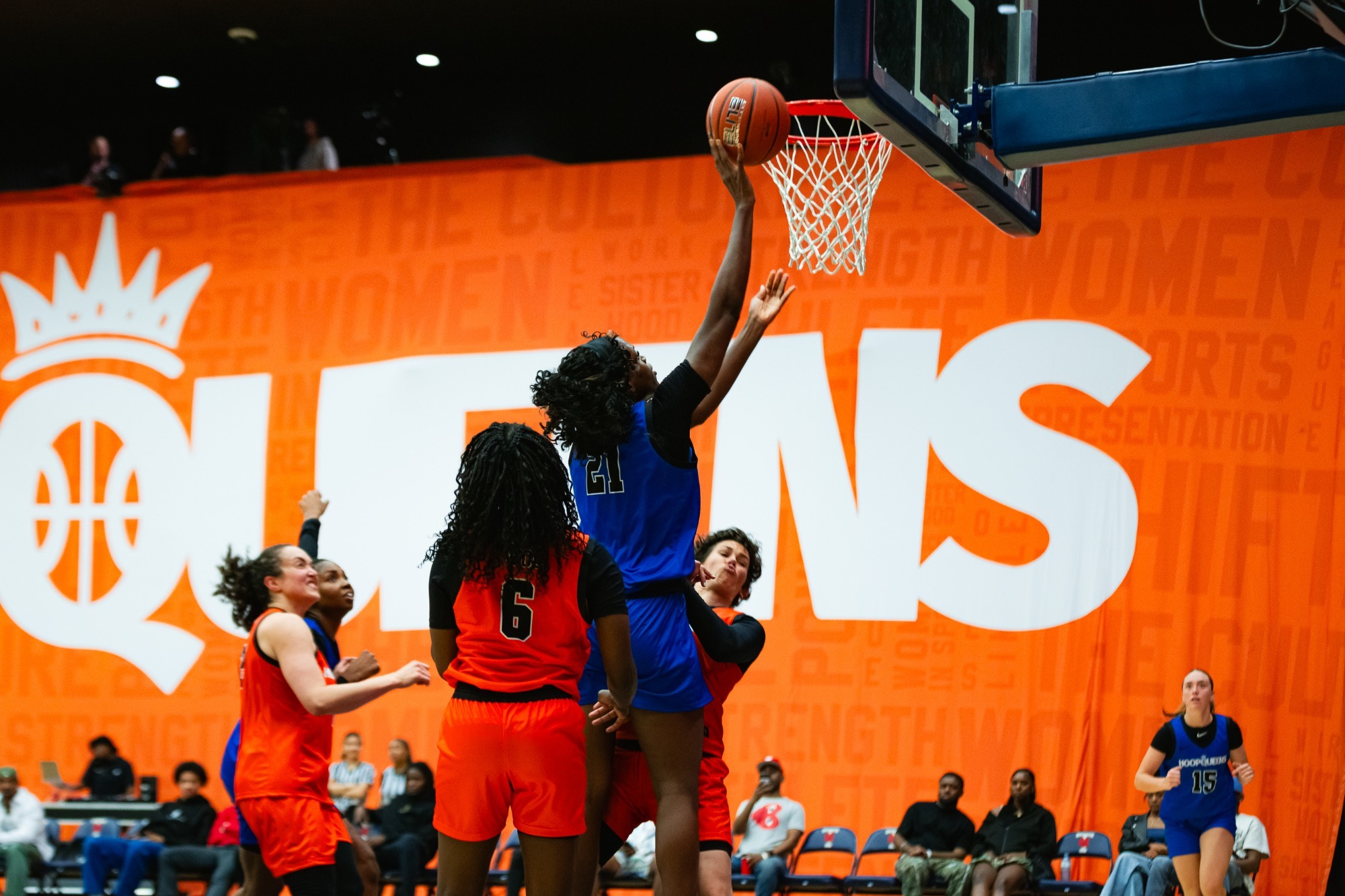 Nehita Oko-Oboh goes up for a layup in a HOOPQUEENS game