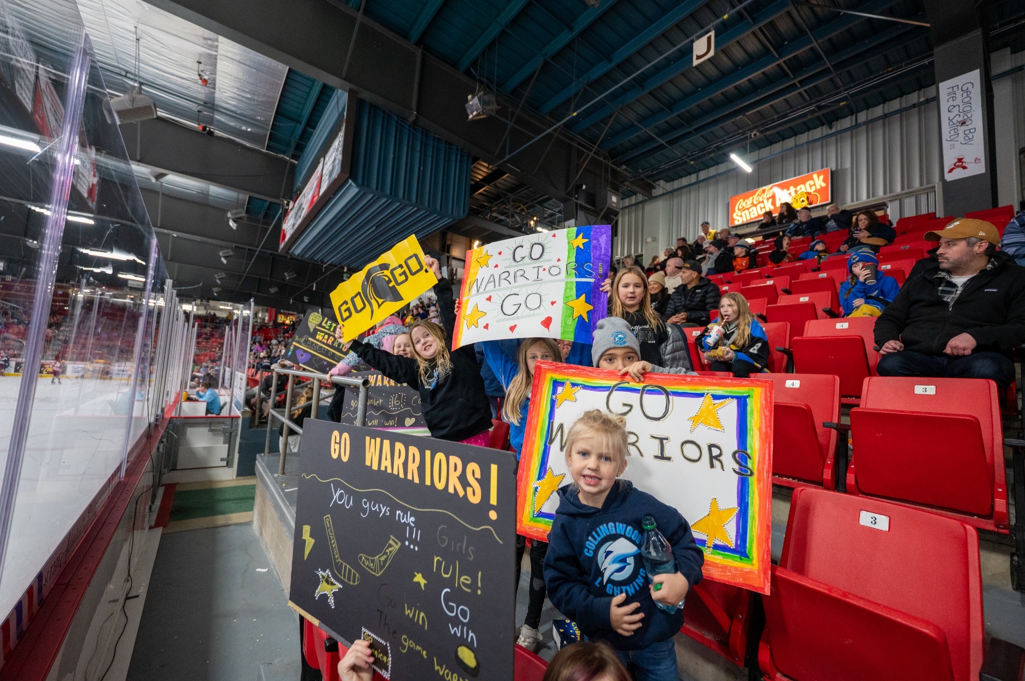 Fans at Owen Sound HockeyFest 2025
