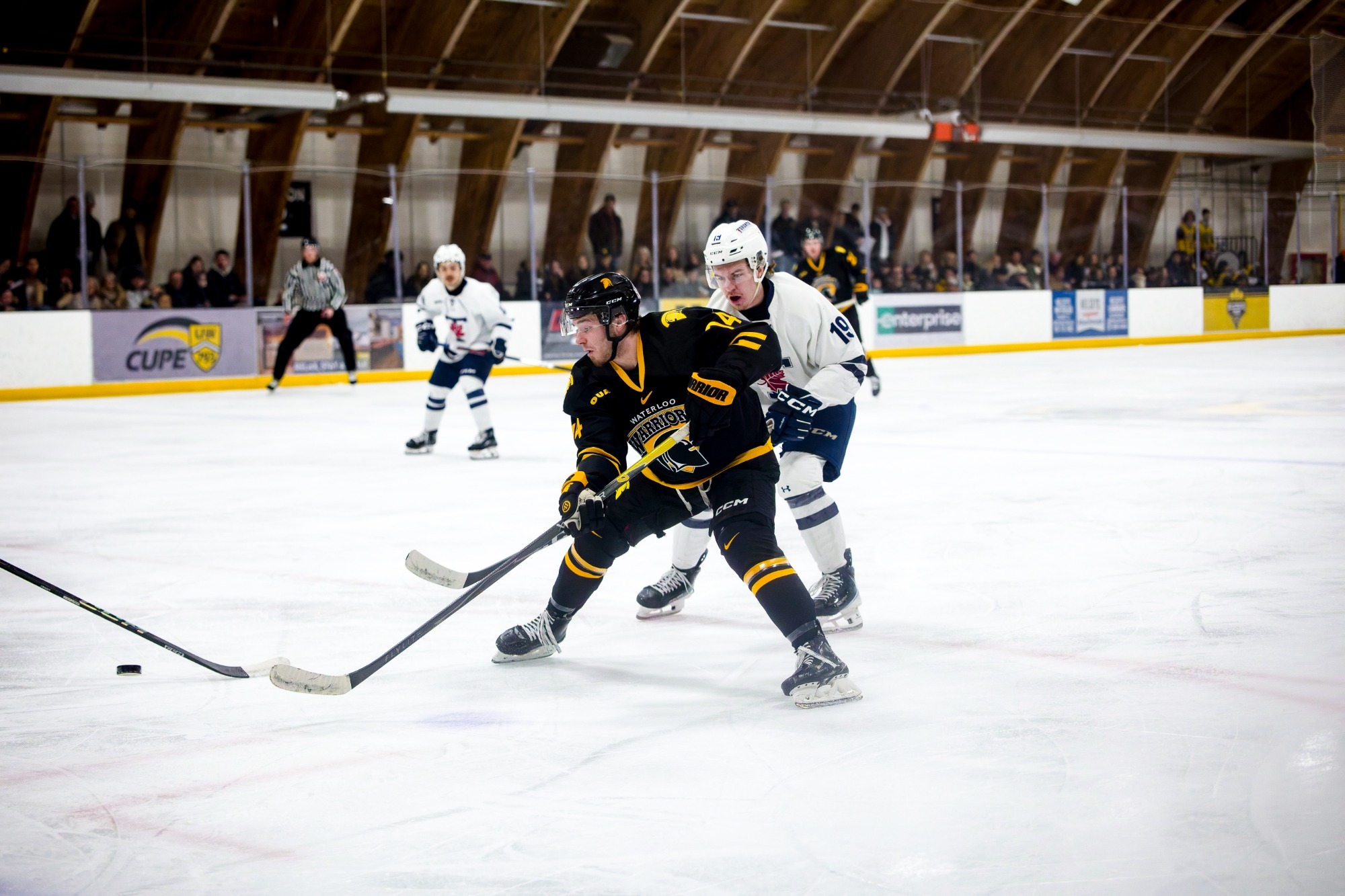 Jaxson Murray makes a pass against Toronto