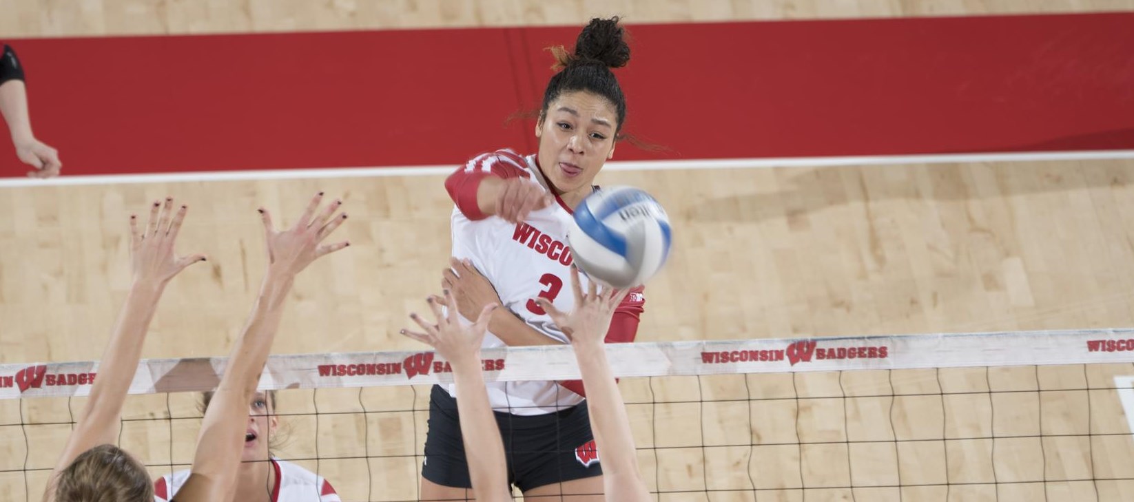 Lauryn Gillis Volleyball Wisconsin Badgers