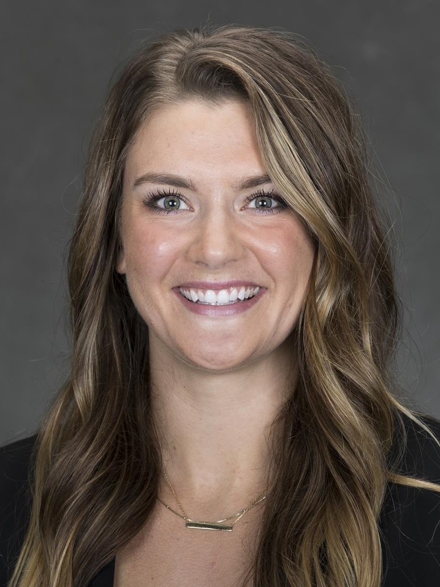 Abby Busch head shot