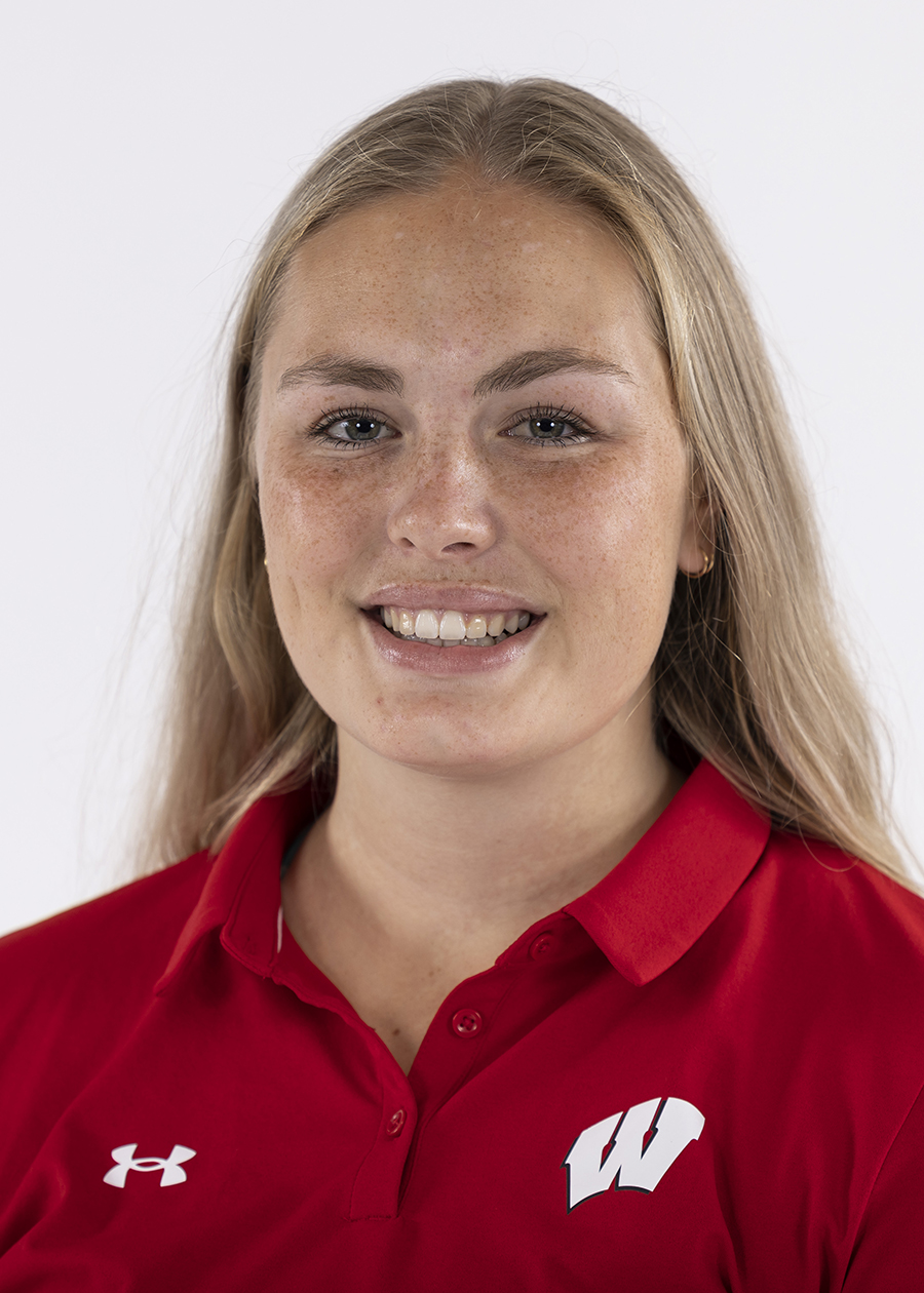Olivia Bratzke of the Wisconsin rowing team during team portrait day Friday October 28, 2022 in Madison, Wisconsin.Photo by Tom Lynn/Wisconsin Athletic Communications