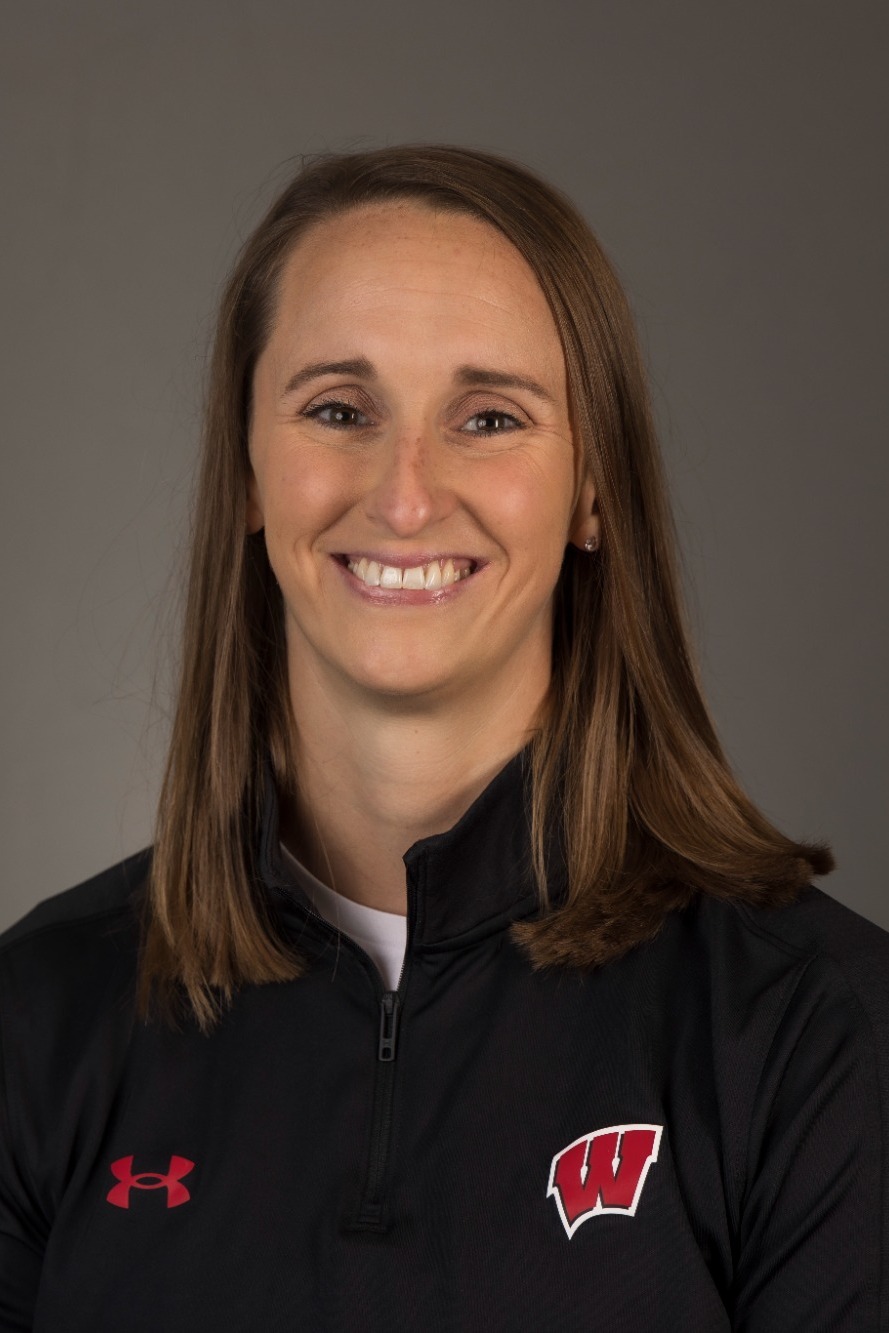 Jennah Haney of the University of Wisconsin swim and dive team poses for his headshot September 4,  2024 in Madison, Wisconsin.
Photo by Tom Lynn/Wisconsin Athletic Communications