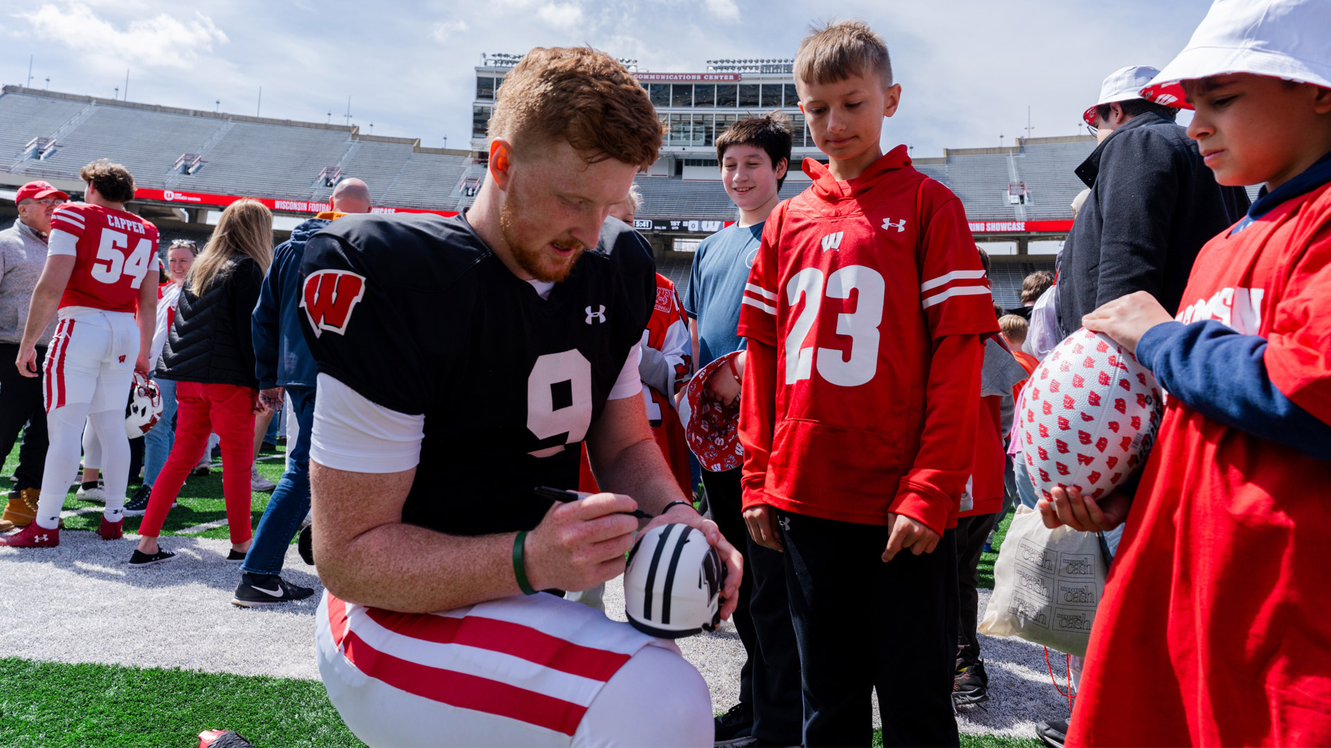 Wisconsin Football Spring Showcase, presented by UW Credit Union, set ...