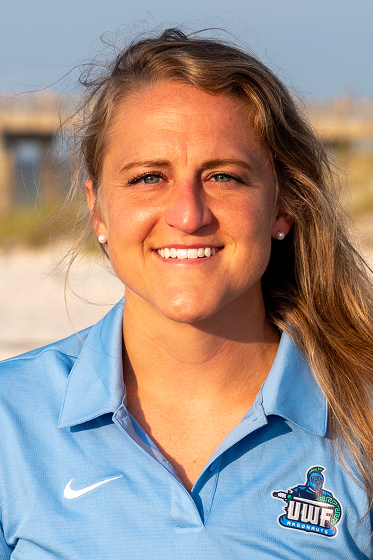 Lizzie Clough head shot
