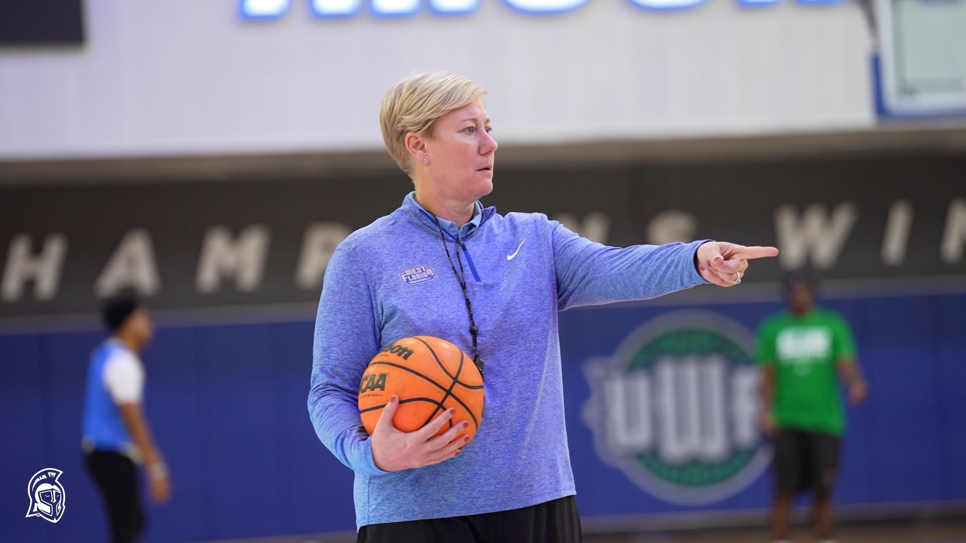 Coach Yelton coaching 