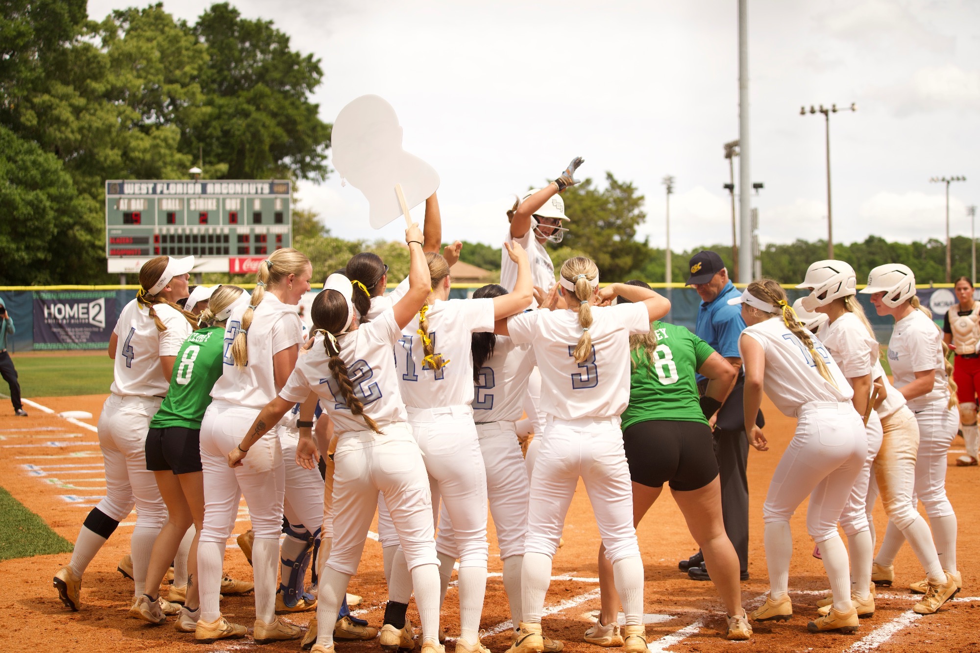HR celebration vs VSU