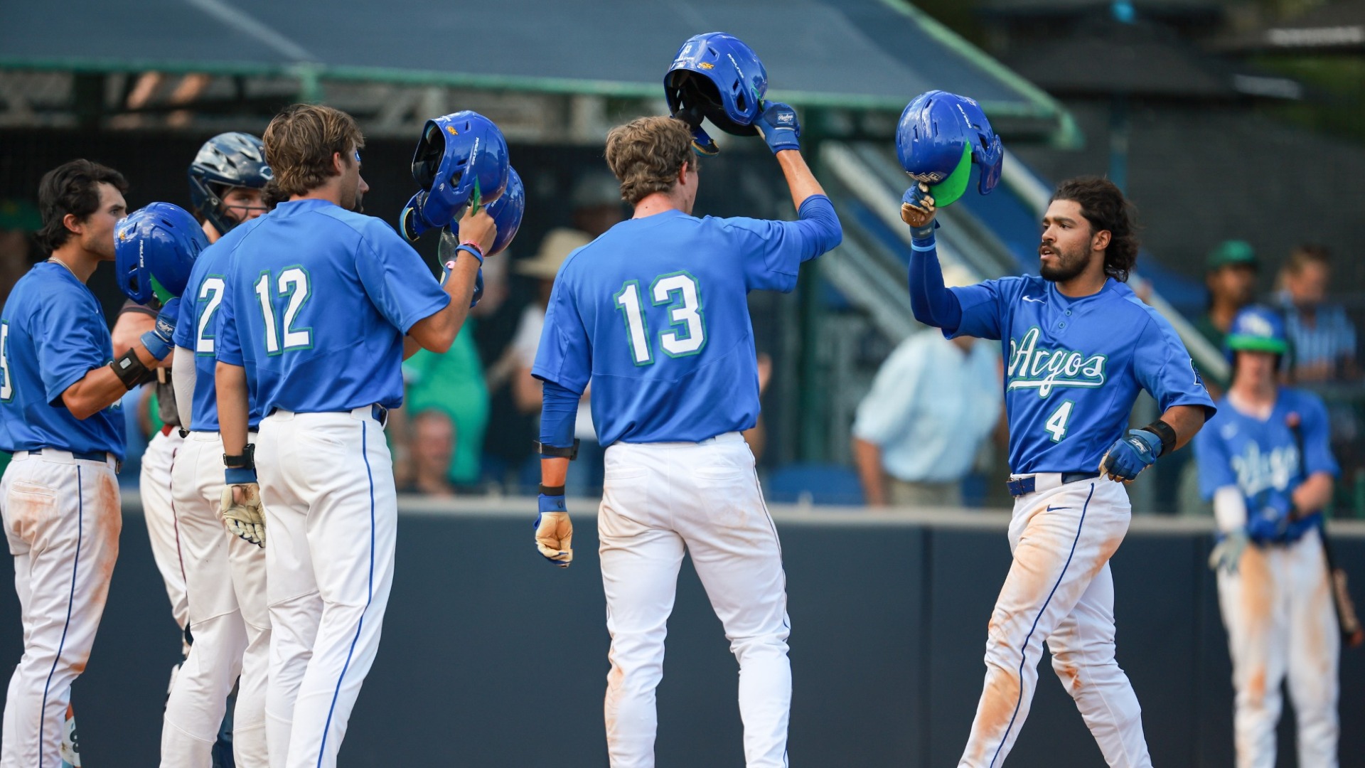 Greg Pettay and teammates celebrate his grand slam