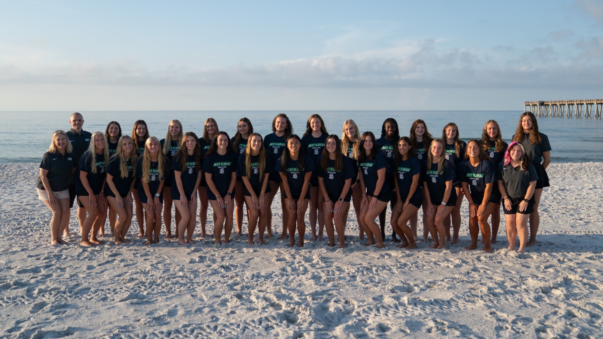 Swim and Dive Team Photo 26-27