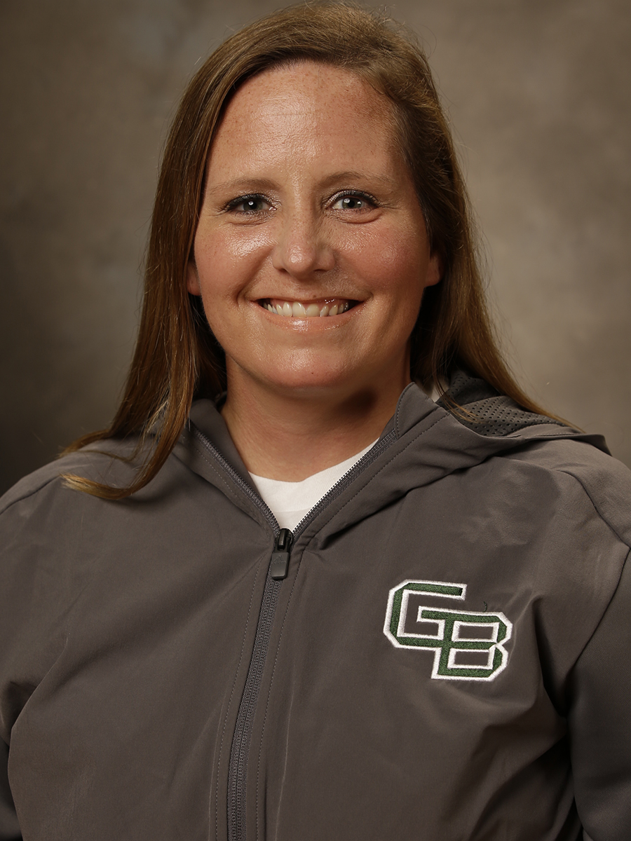 Sara Kubuske _ Head Shot