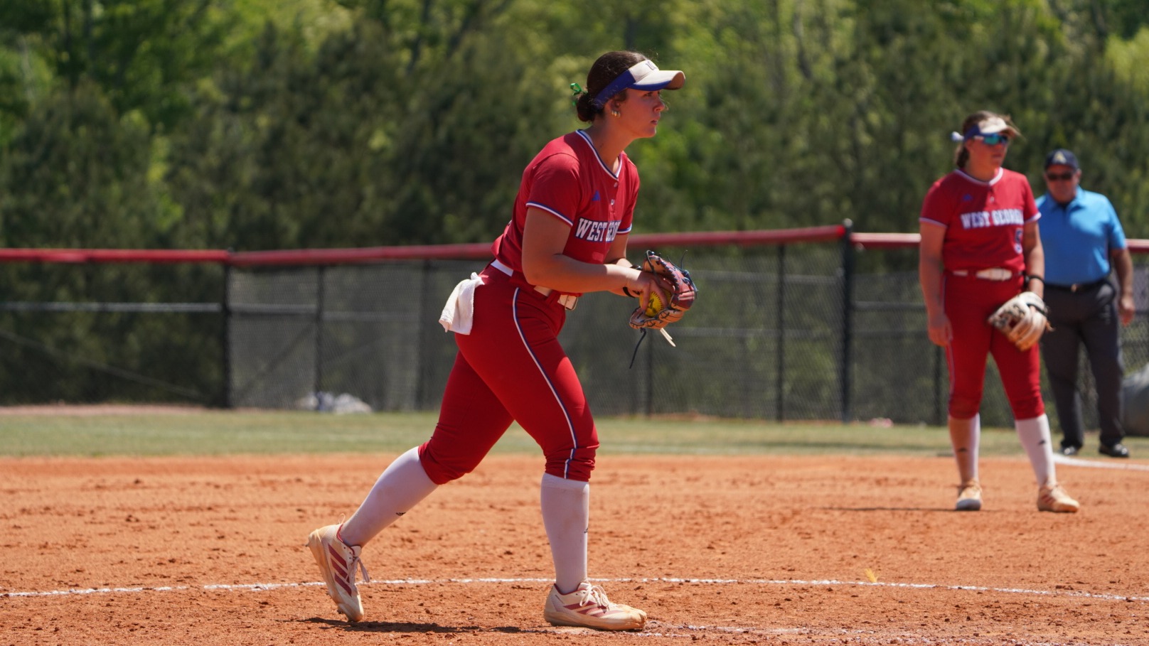 Cacie Cutright readies to pitch against FGCU on April 12.