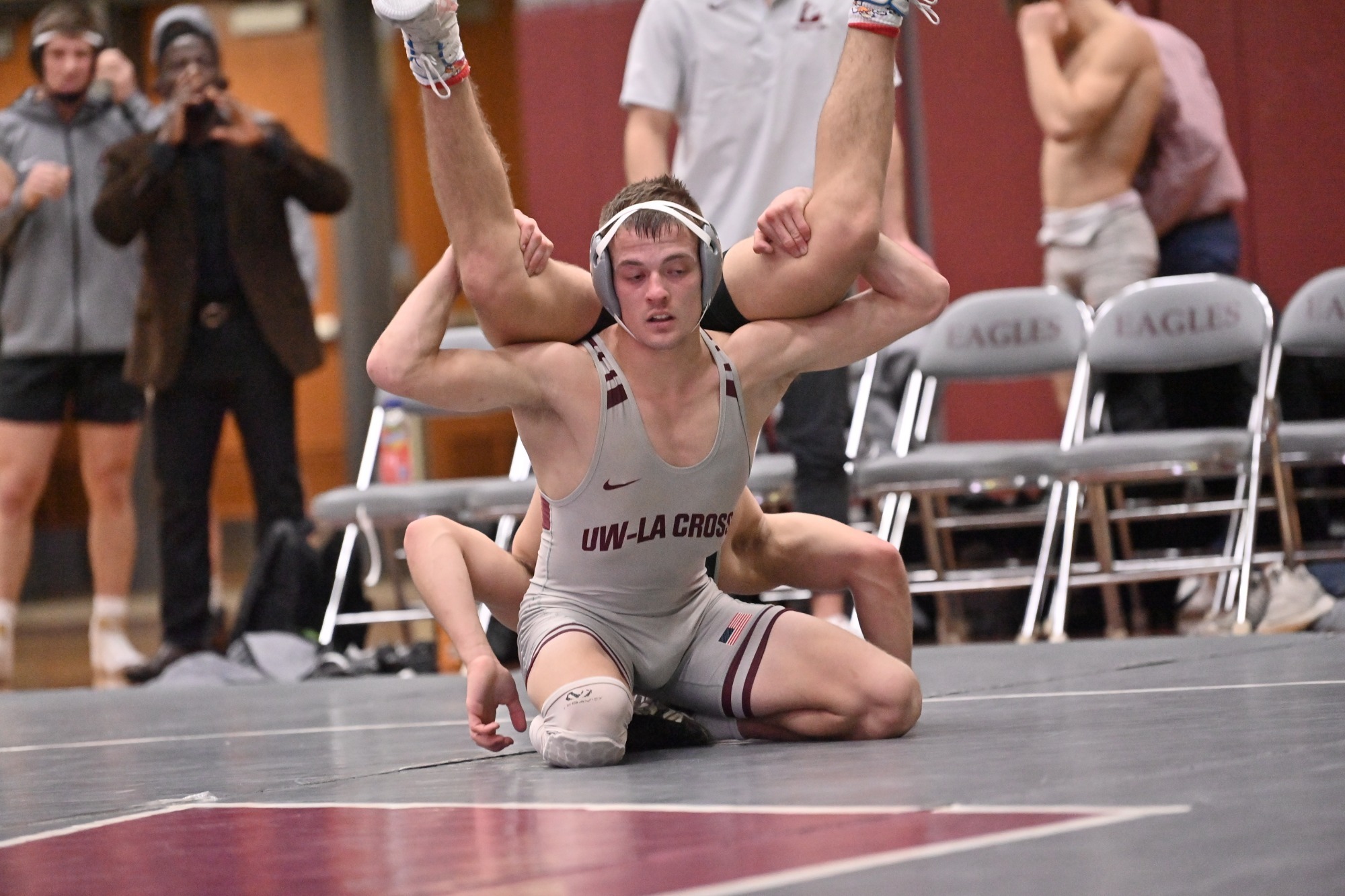 Wrestling Competes at Concordia and Augsburg; Fifteen Place