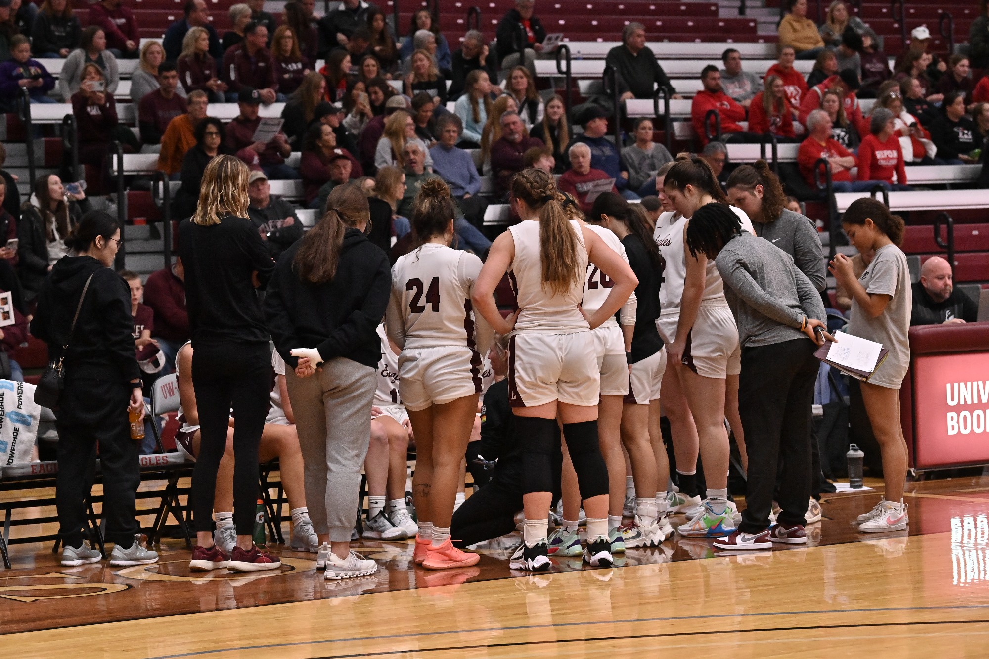 Women's Basketball Opens Second Half of Season with Win over St