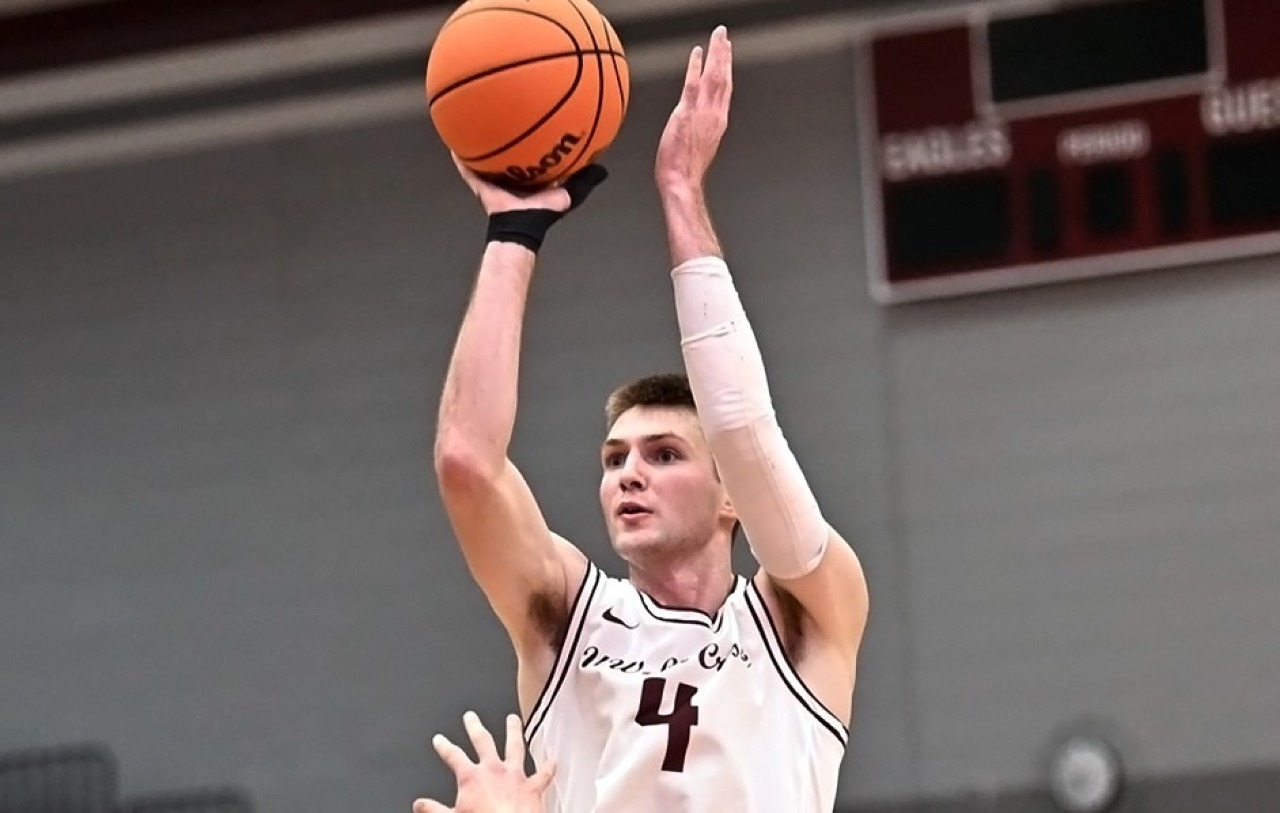 uwl-falls-to-uw-whitewater-in-wiac-semifinals-university-of-wisconsin