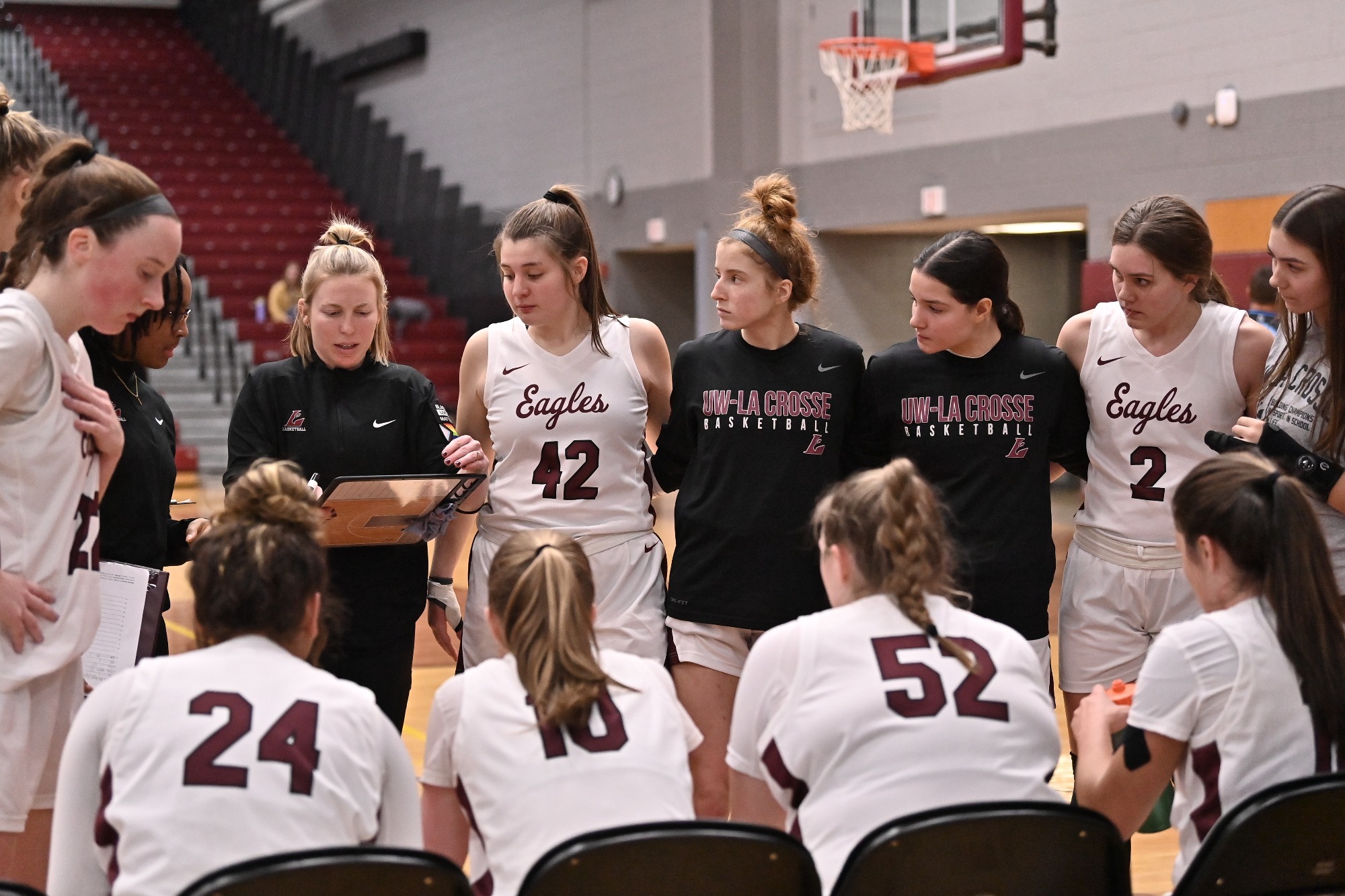 Women's Basketball Falls to Nationally Ranked UWOshkosh; Milne