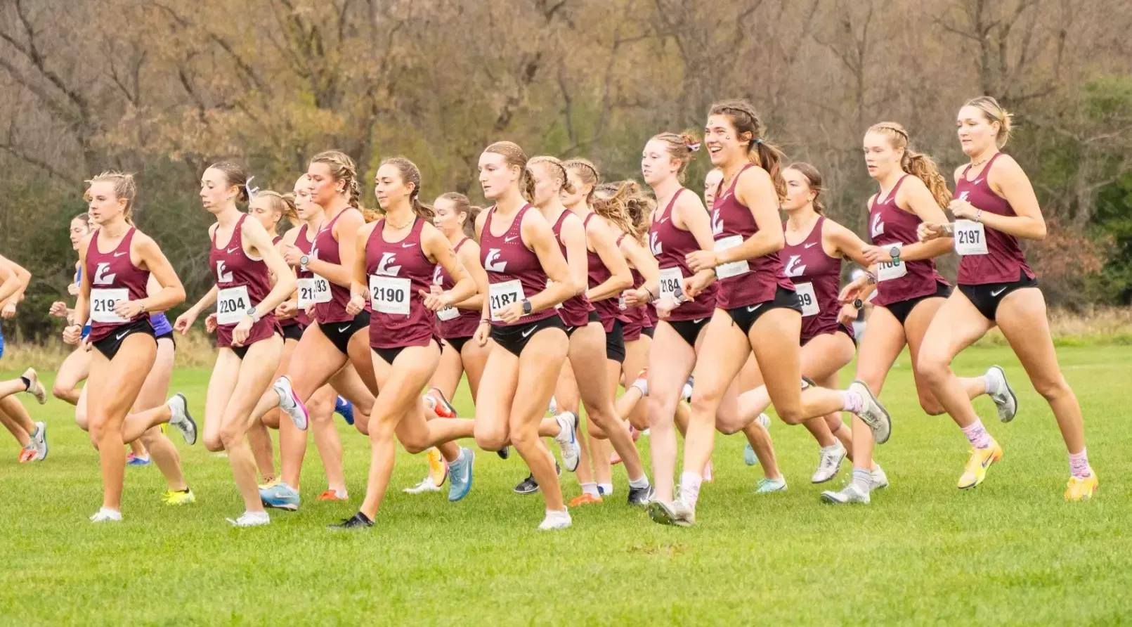 Women's Cross Country Group Action Photo