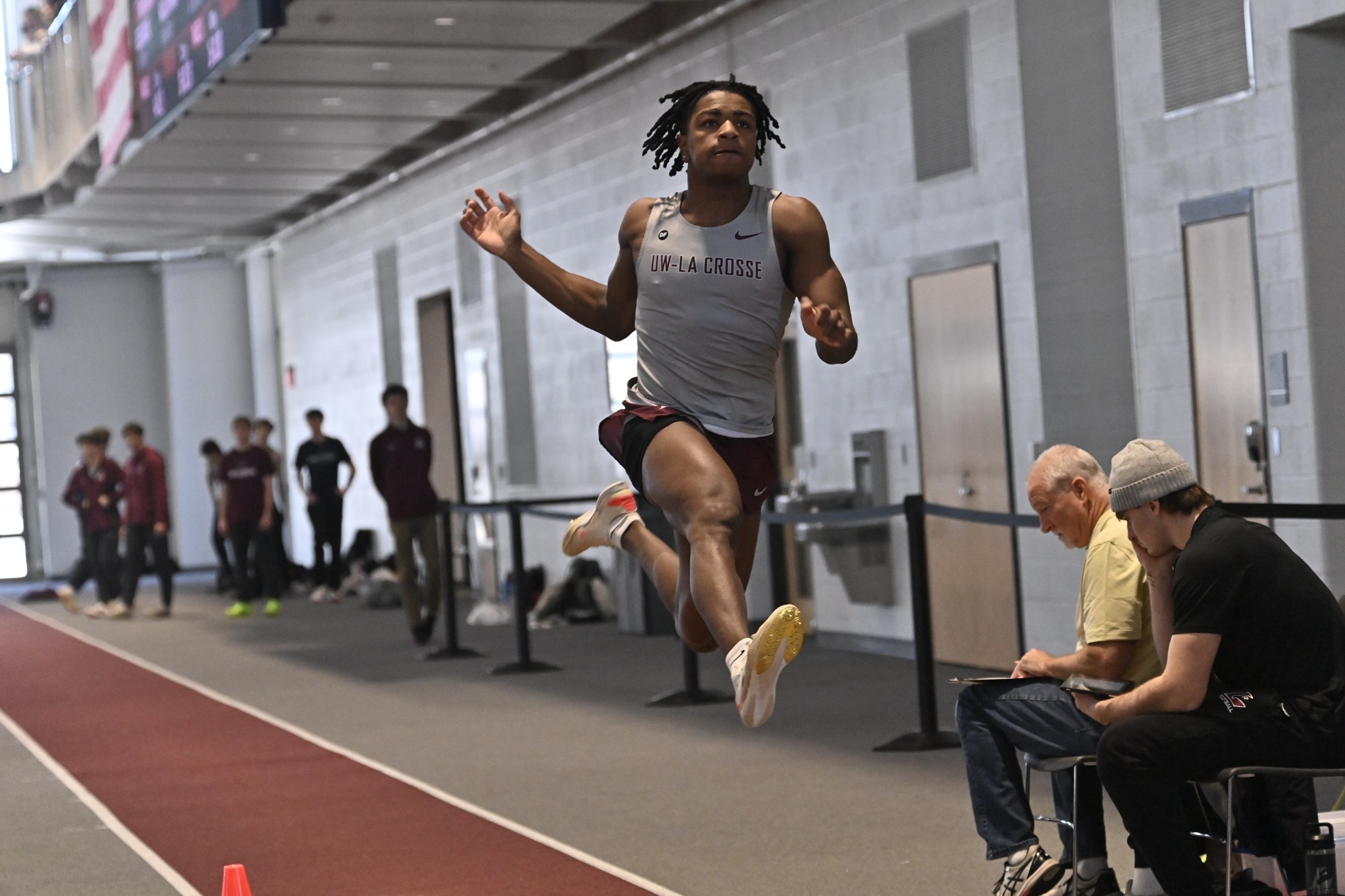 Long jump photo of Sebastian Jefferson