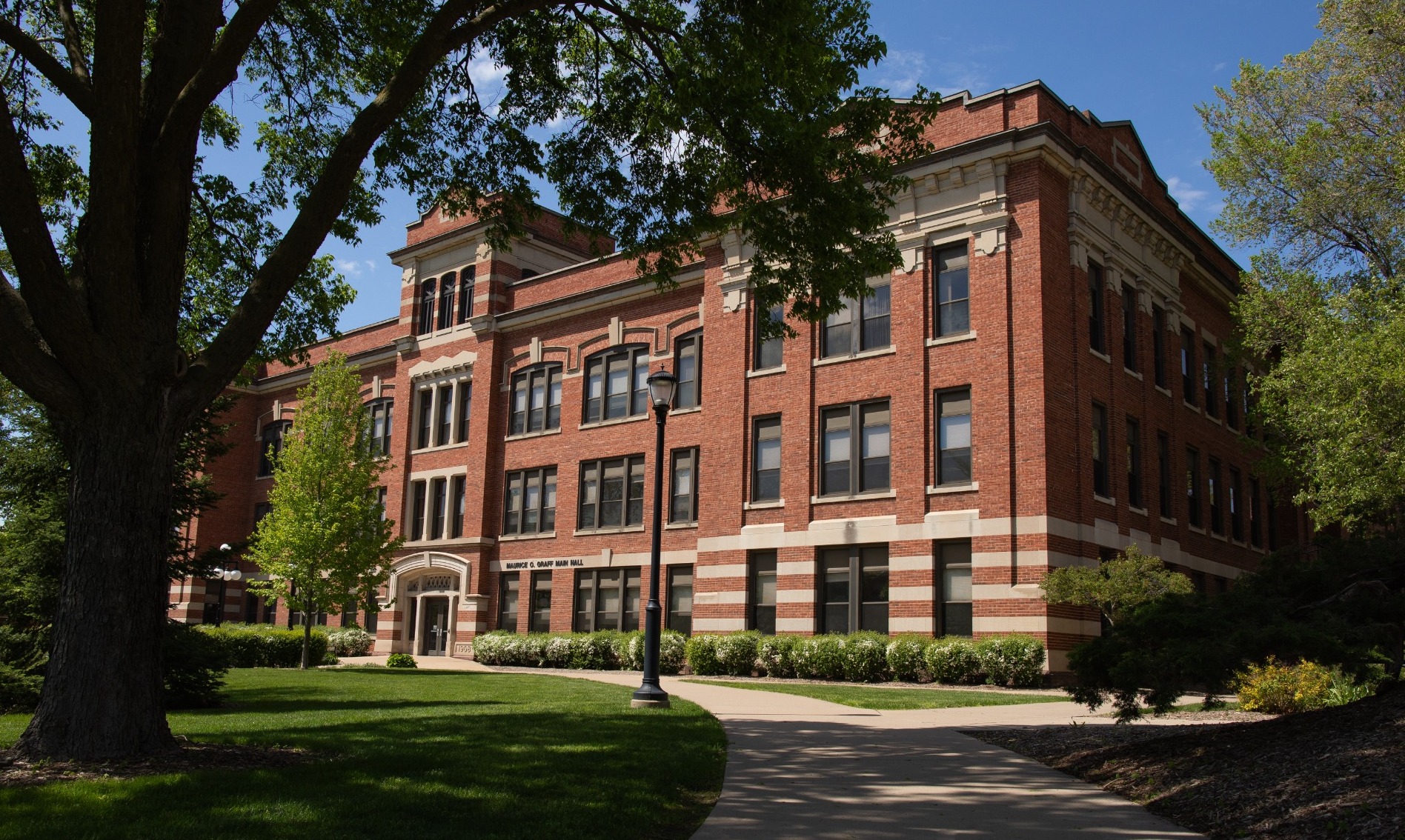 Graff Main Hall Photo