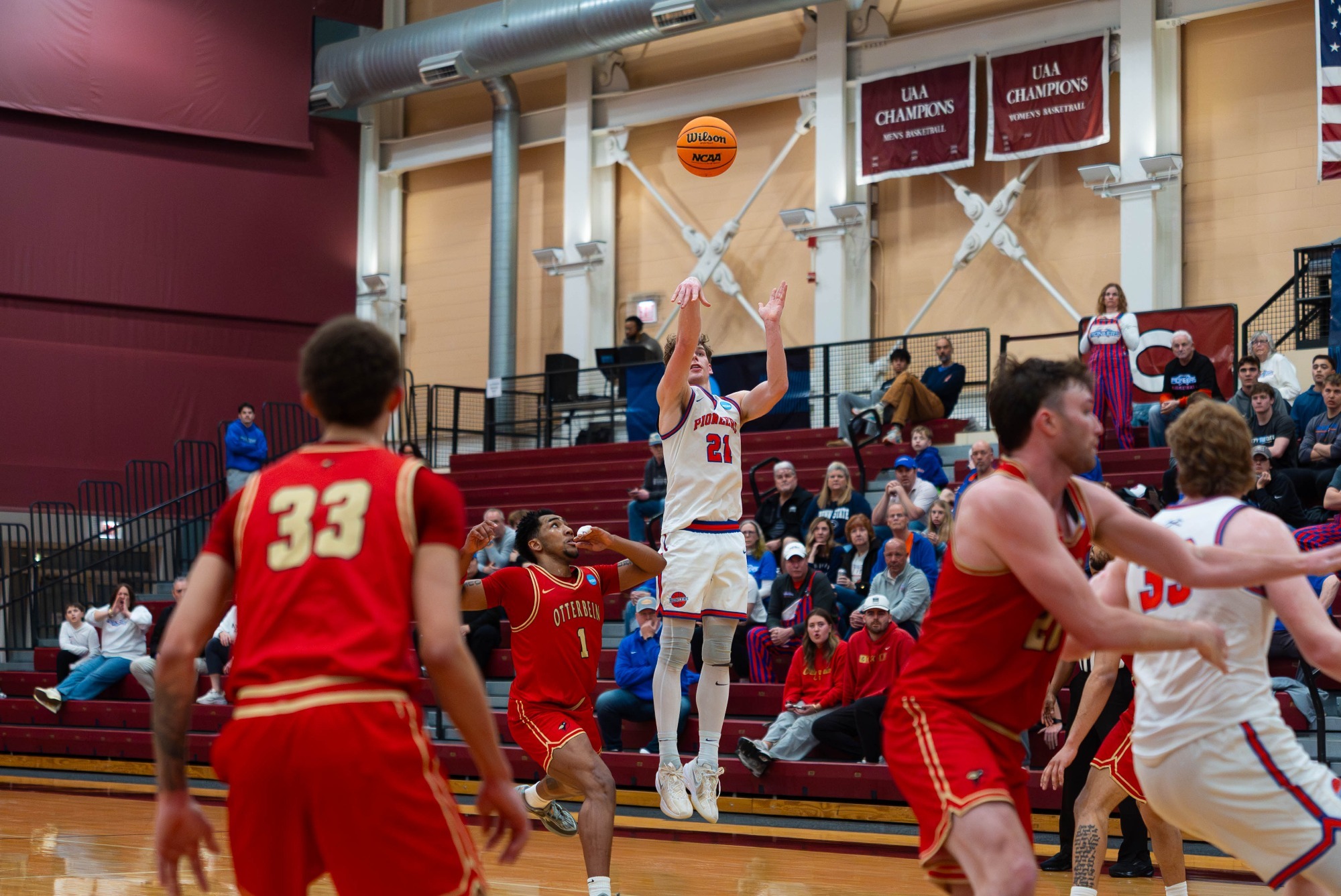 Max Love shoots versus Otterbein in NCAA Championships