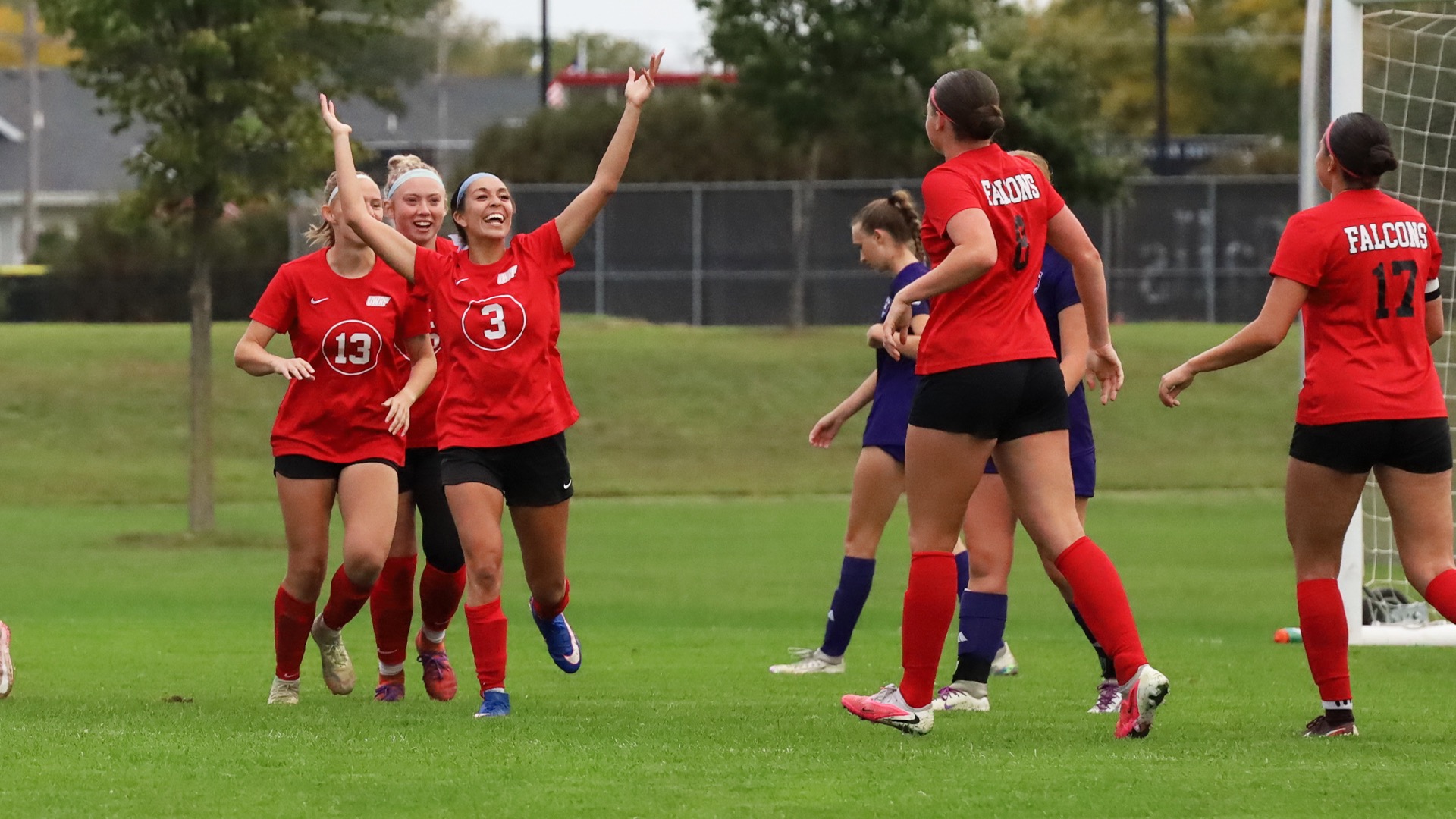 10.7wsoc.preview