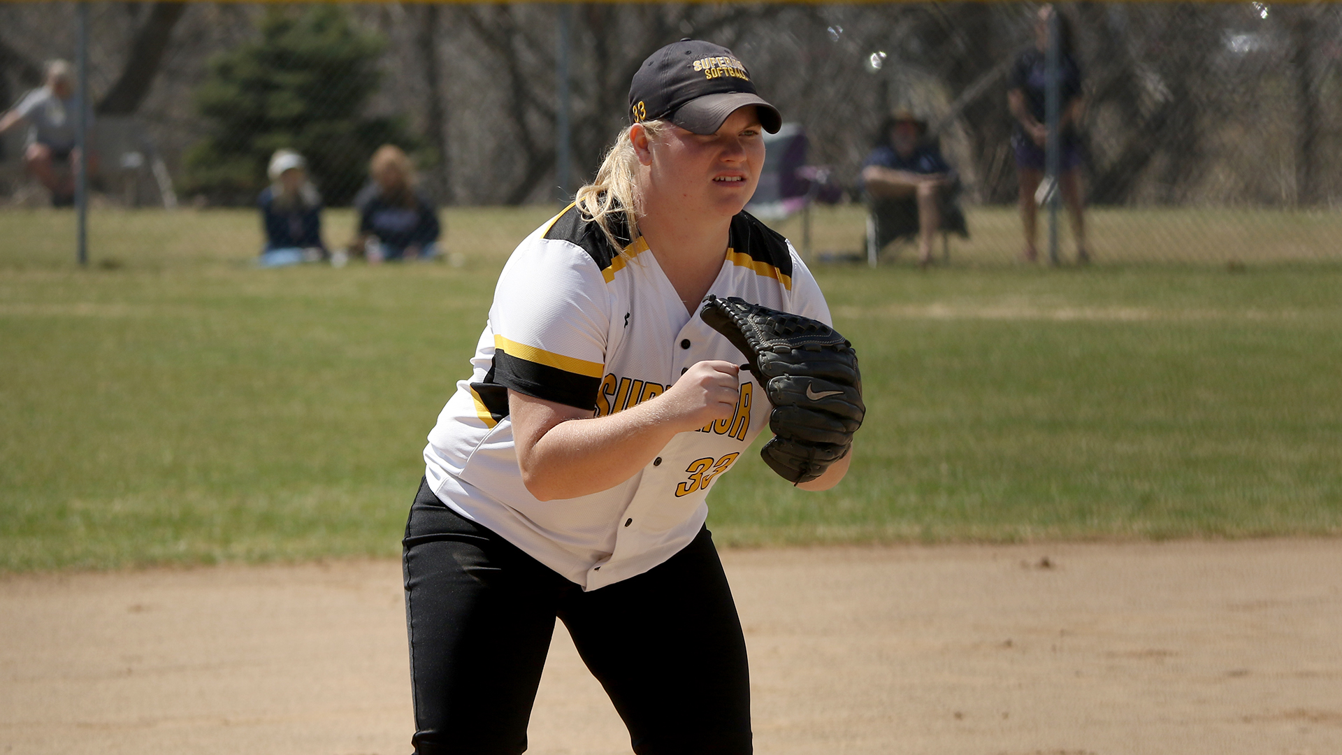 Yellowjackets Drop Two In Sunday Softball University of WisconsinSuperior Athletics