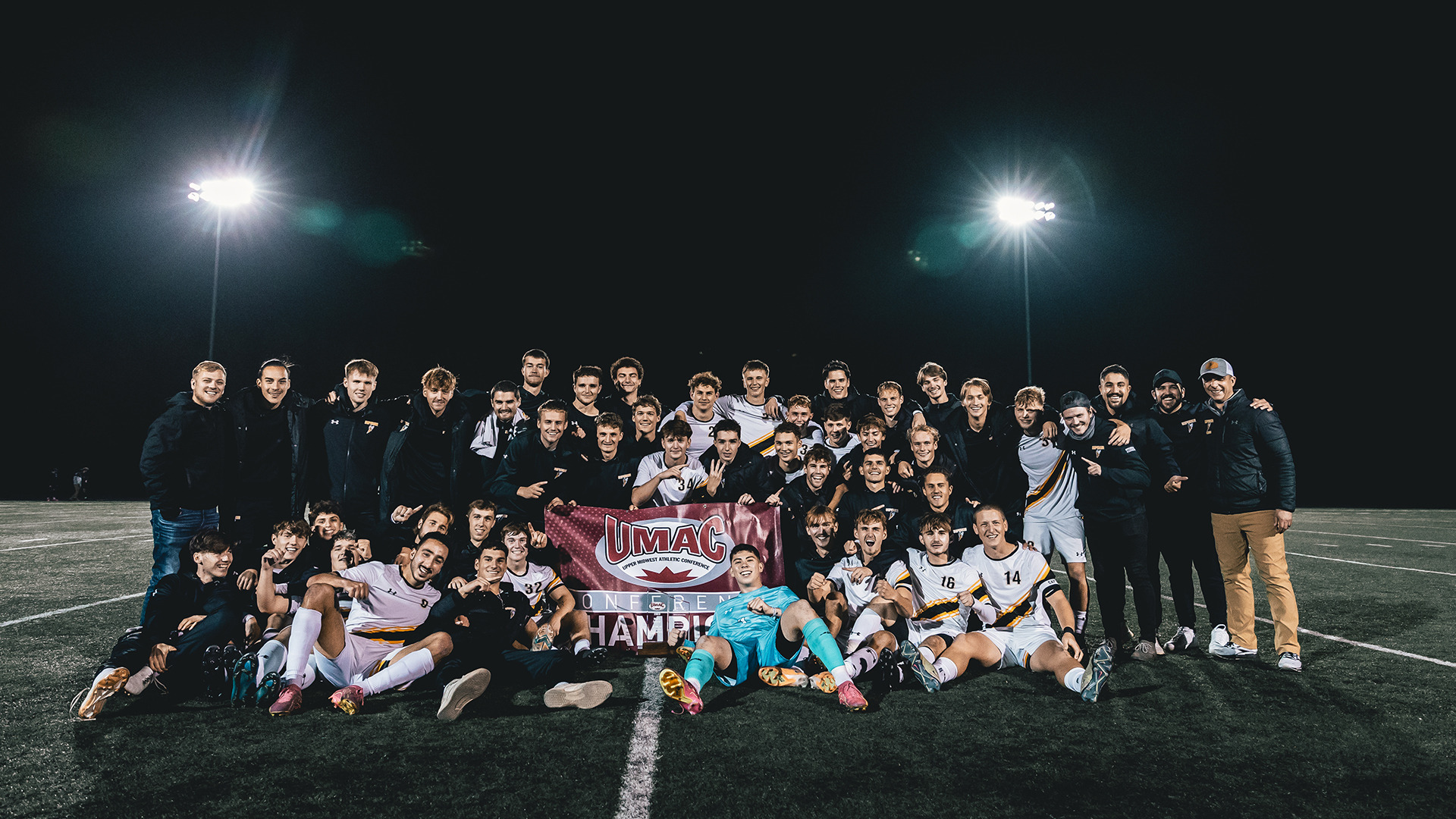 Yellowjackets Clinch UMAC Regular Season Title - University of ...