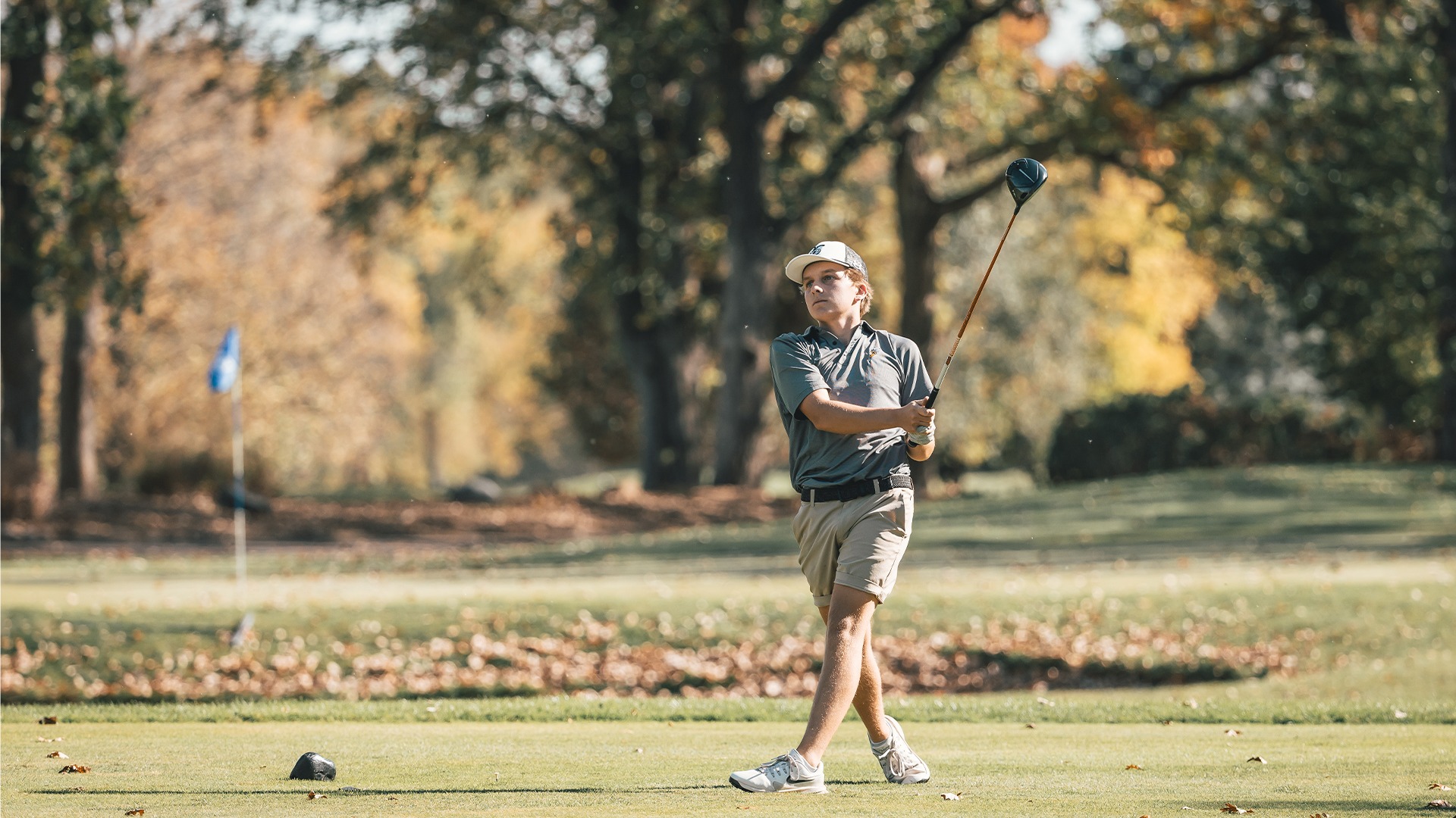 Andrew Slatten watching his tee shot fly.