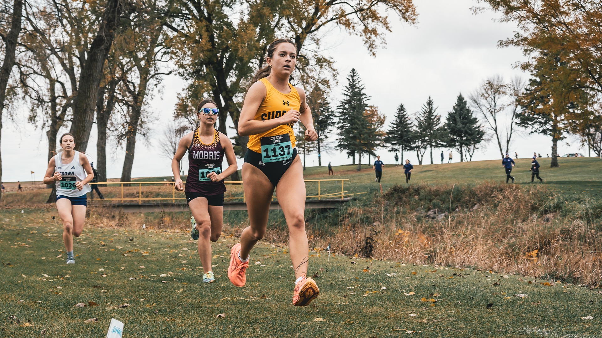 Lilley Smith mid-stride on the cross country course.