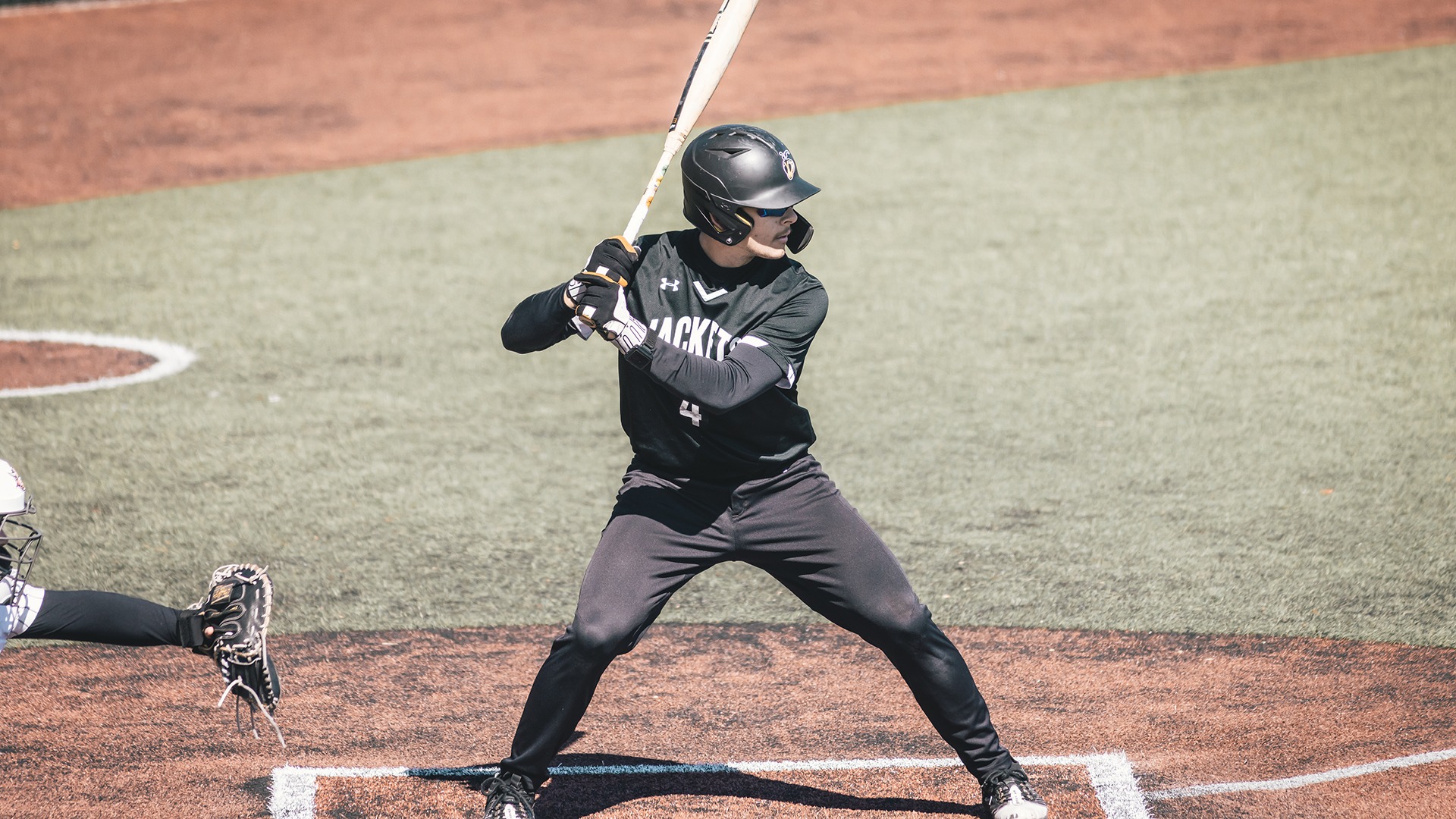 Wylee Lottman waiting for a pitch. 