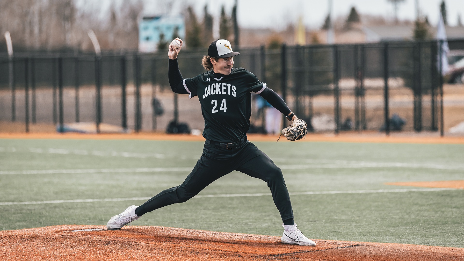 Zach Romans before pitch release.