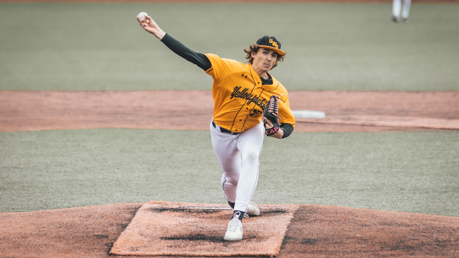 Kaden Corlett before pitch release.