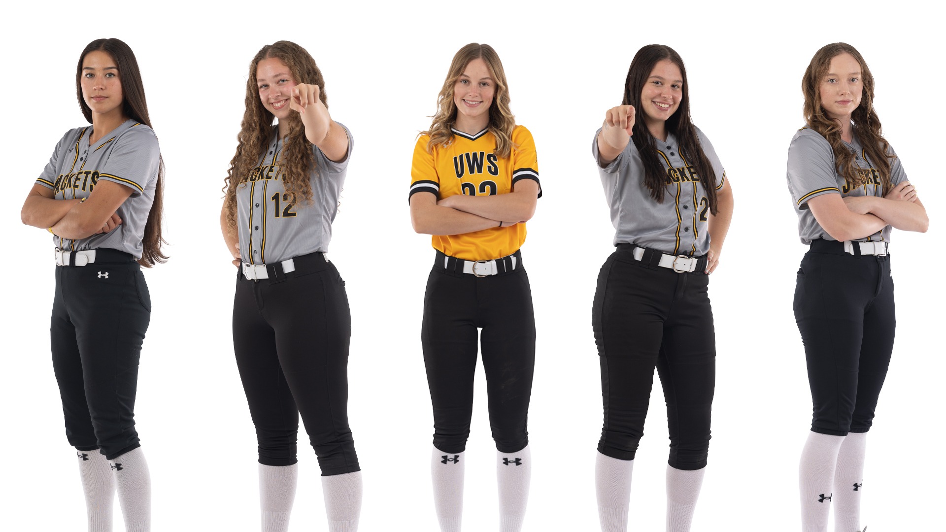MyKenzie Leccia, Larissa Snyder, Peyton Bennett, Carly Stuckmayer and Abby MItchell posing.