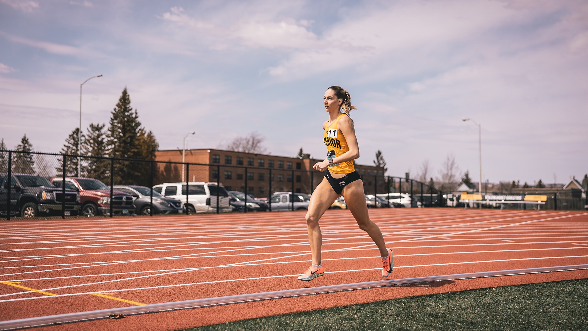 Simone Stephens on the straightaway.