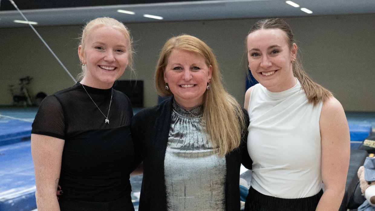 L-R: Coach Erbs, Coach Regan, Coach Edgren