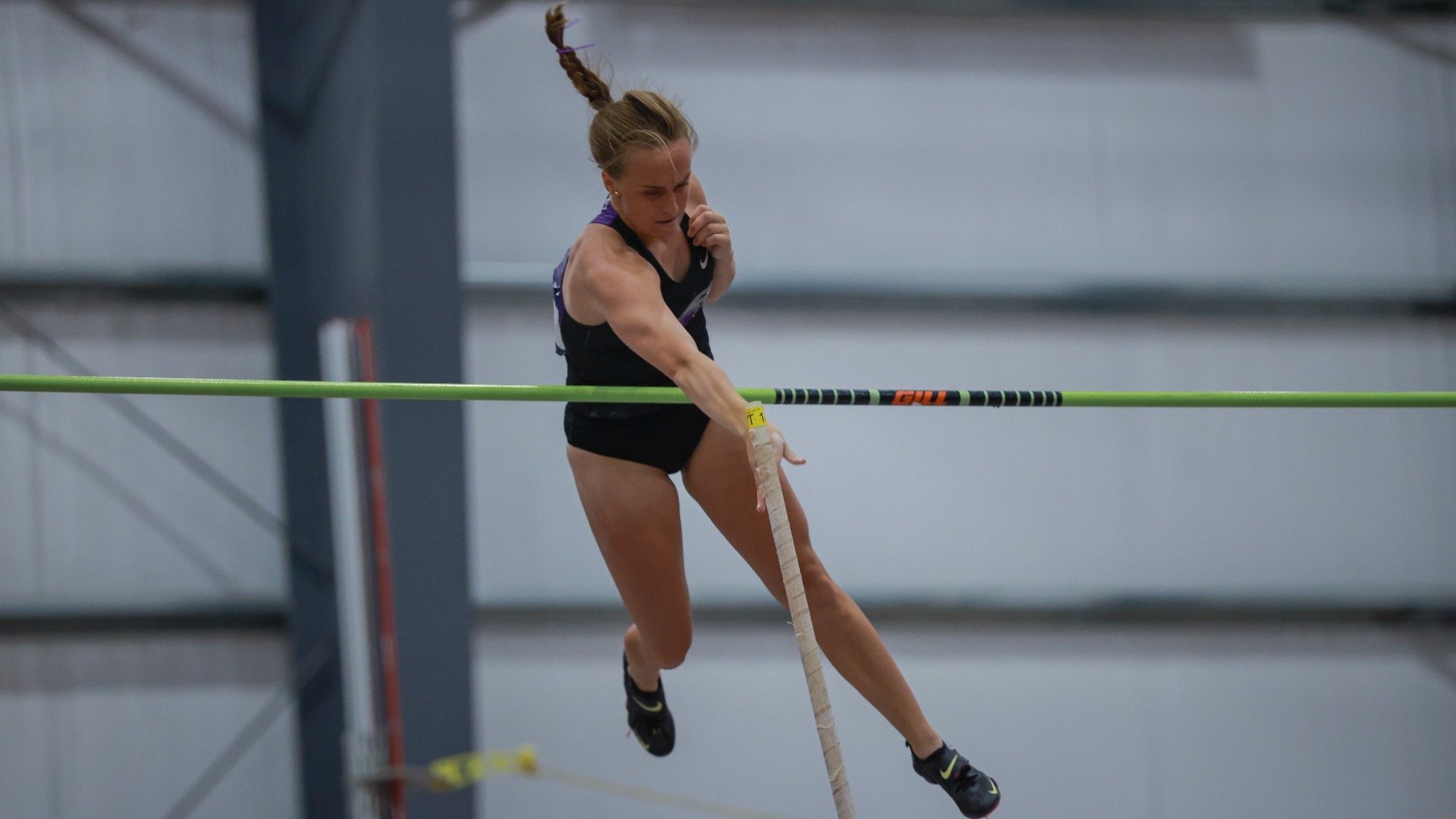 Gracie Holland Pole Vault at 2025 National Championship
