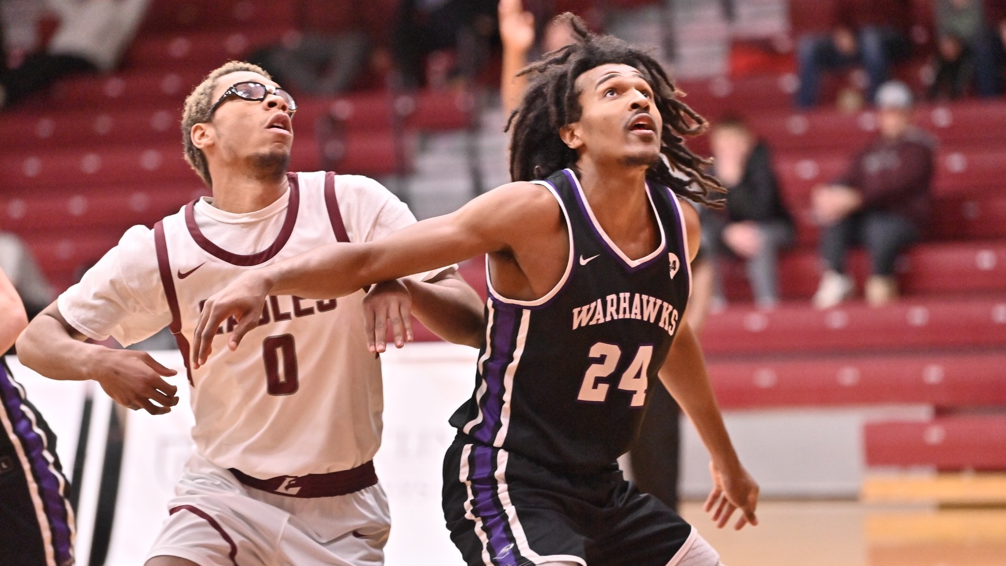 Warren Boxes out Eagle