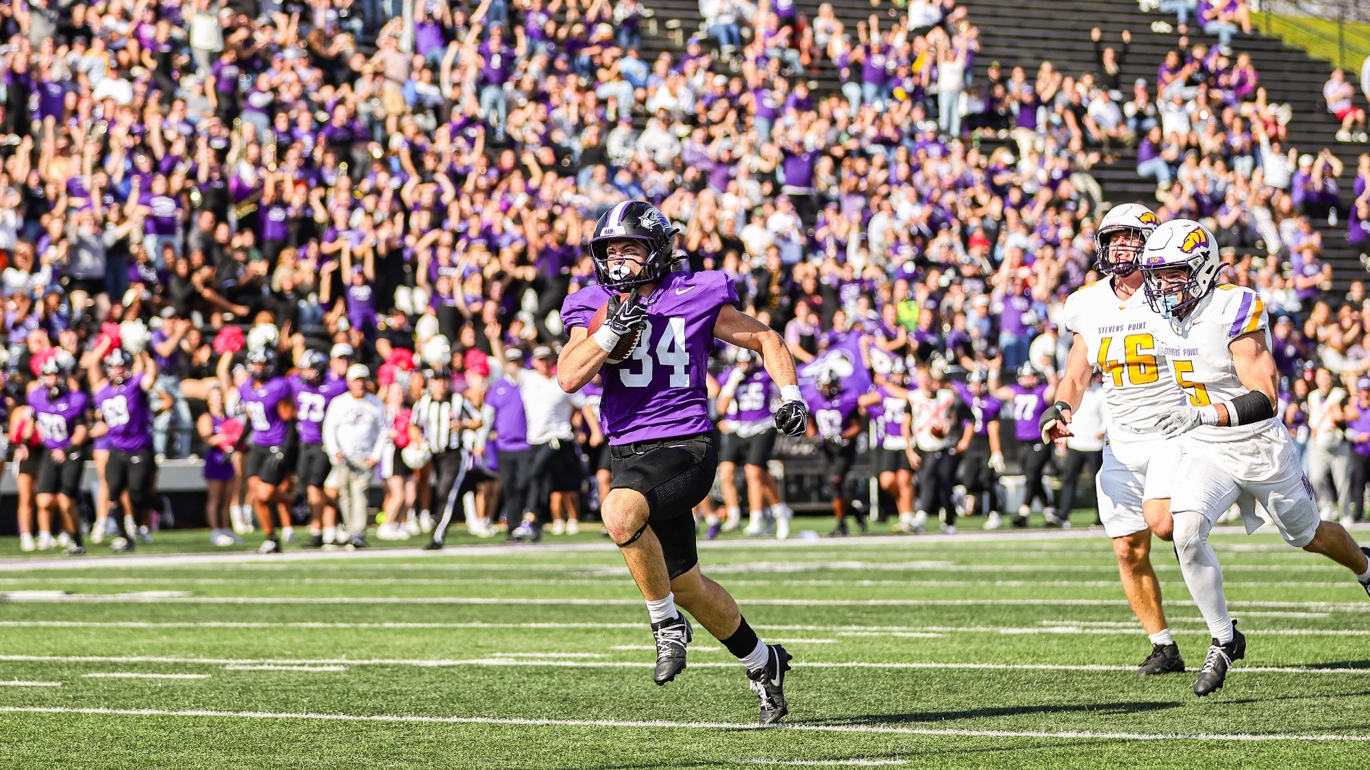 Derrick Hill breaks open 90-yard touchdown 