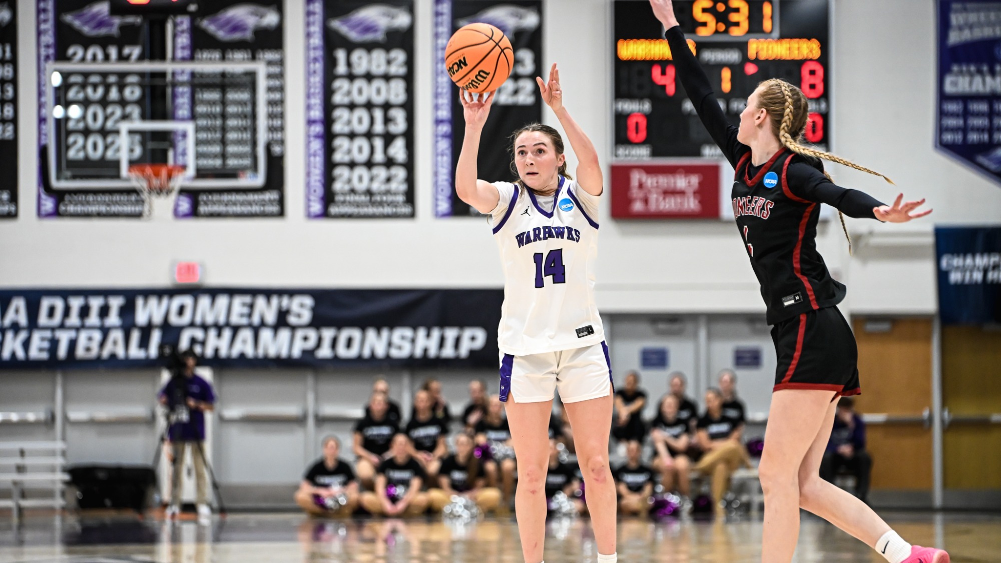 Bri McCurdy Takes three pointer