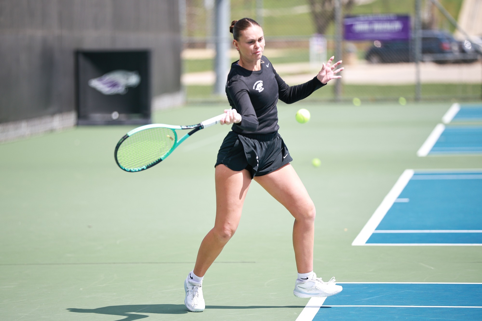 Weaver Hits forehand