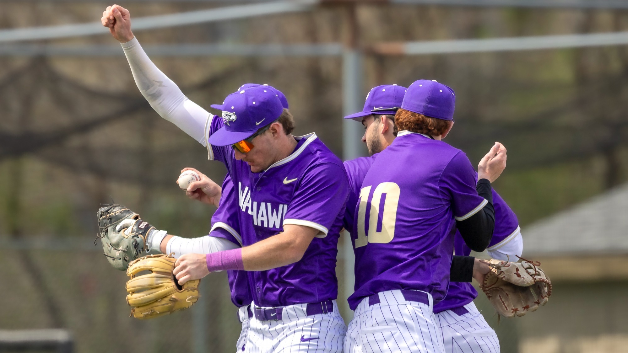 Thies & Warhawk Team celebrate win